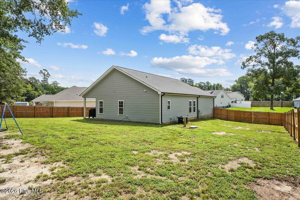 Single Family Residence at 3090 Marion Heights Drive, Kinston, NC 28504, photo 5 of 21