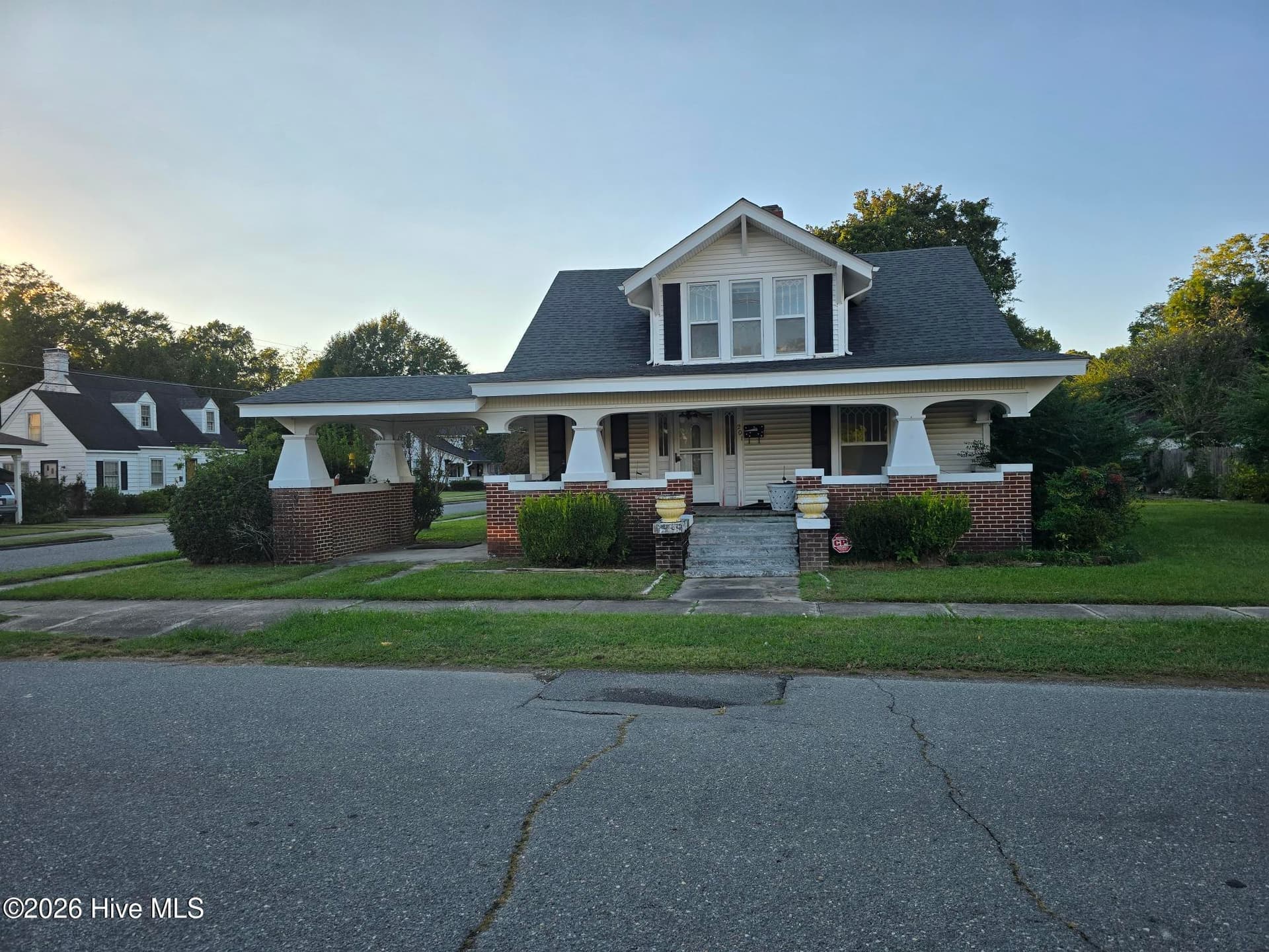 201 N Southerland Street, Mount Olive, NC 28365