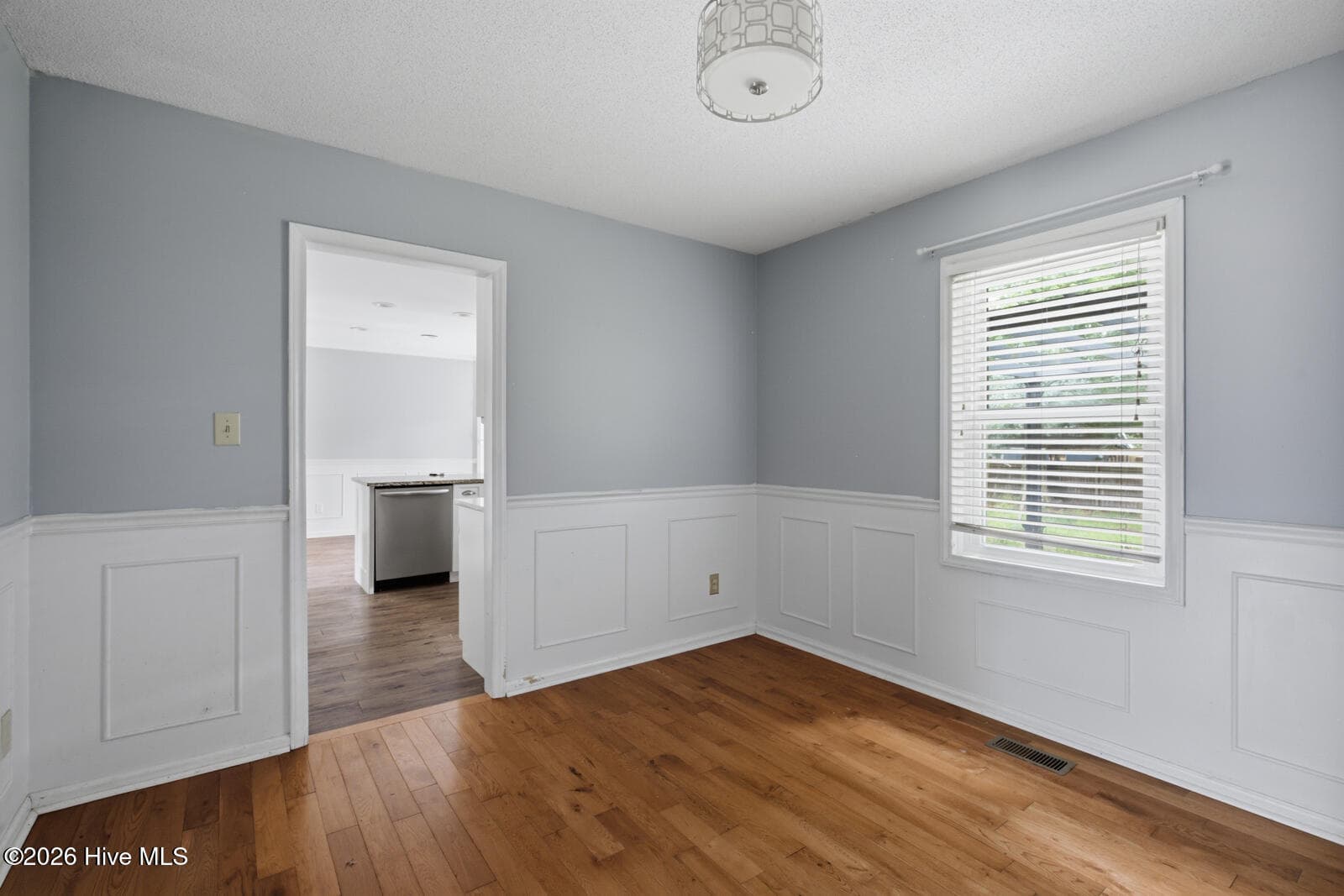 Single Family Residence at 106 Broken Oak Court, Jacksonville, NC 28540, photo 7 of 31