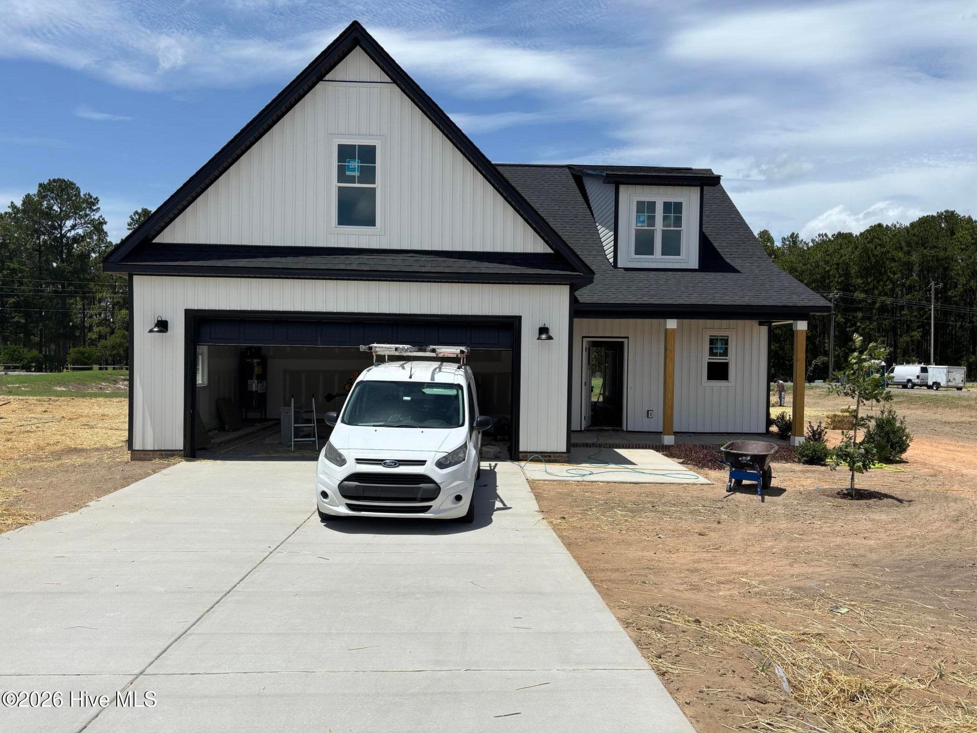 Single Family Residence at 400 Mossy Cup Lane, Aberdeen, NC 28315, photo 3 of 23