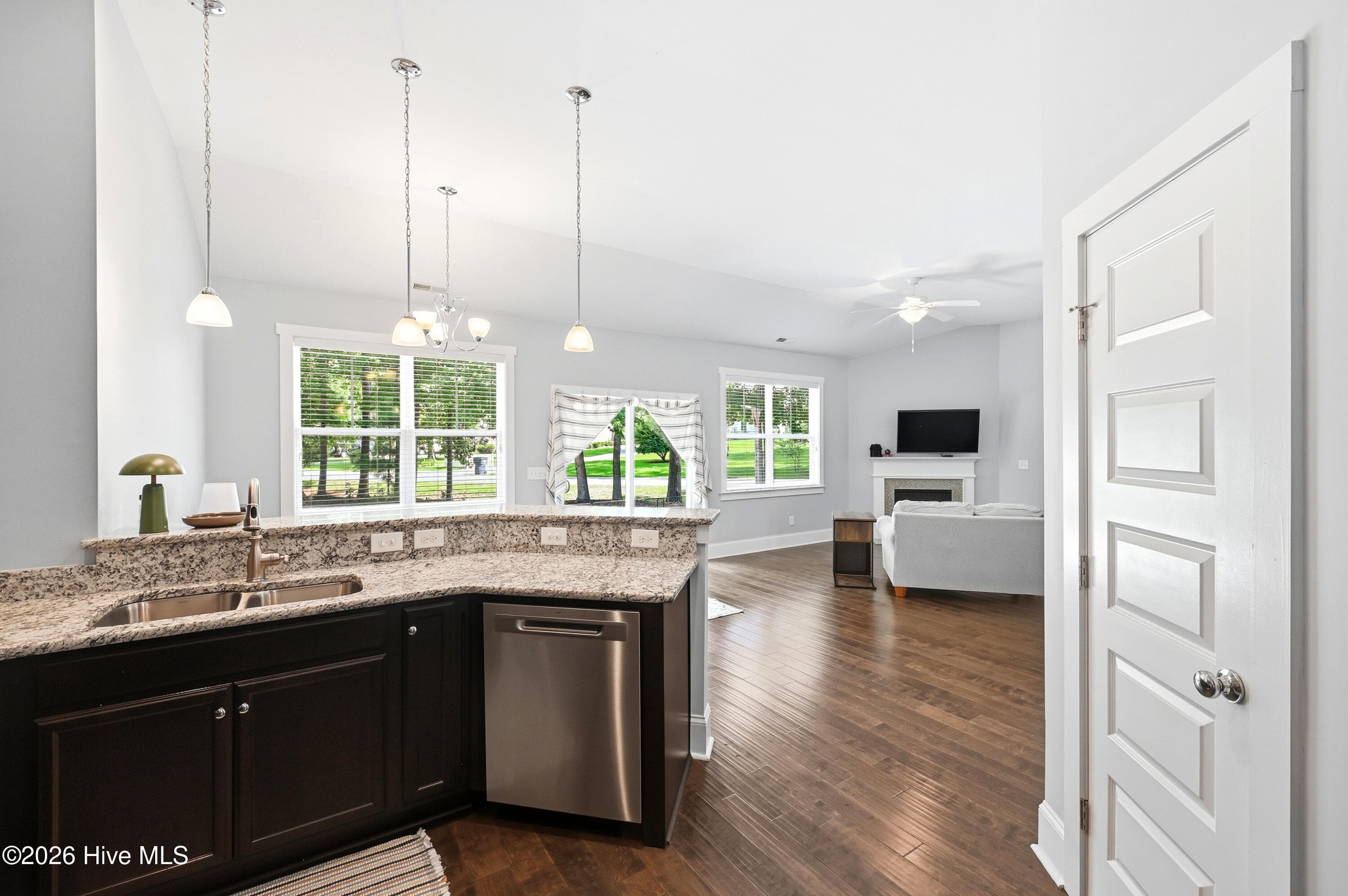 Open Floor Plan - 100 Hickory Circle, Hampstead, NC 28443