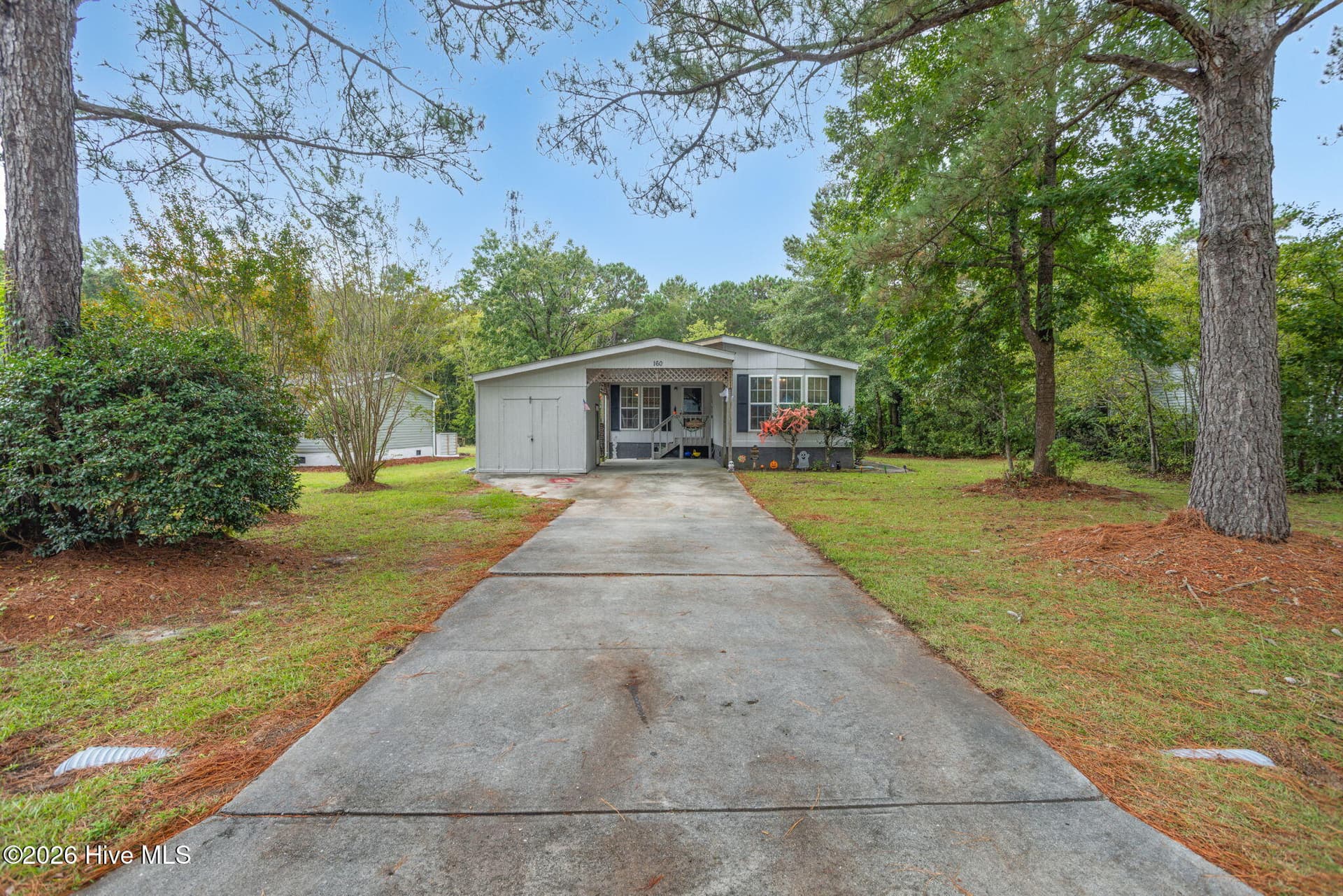 Manufactured Home at 160 Champion Drive, Hampstead, NC 28443, photo 6 of 33