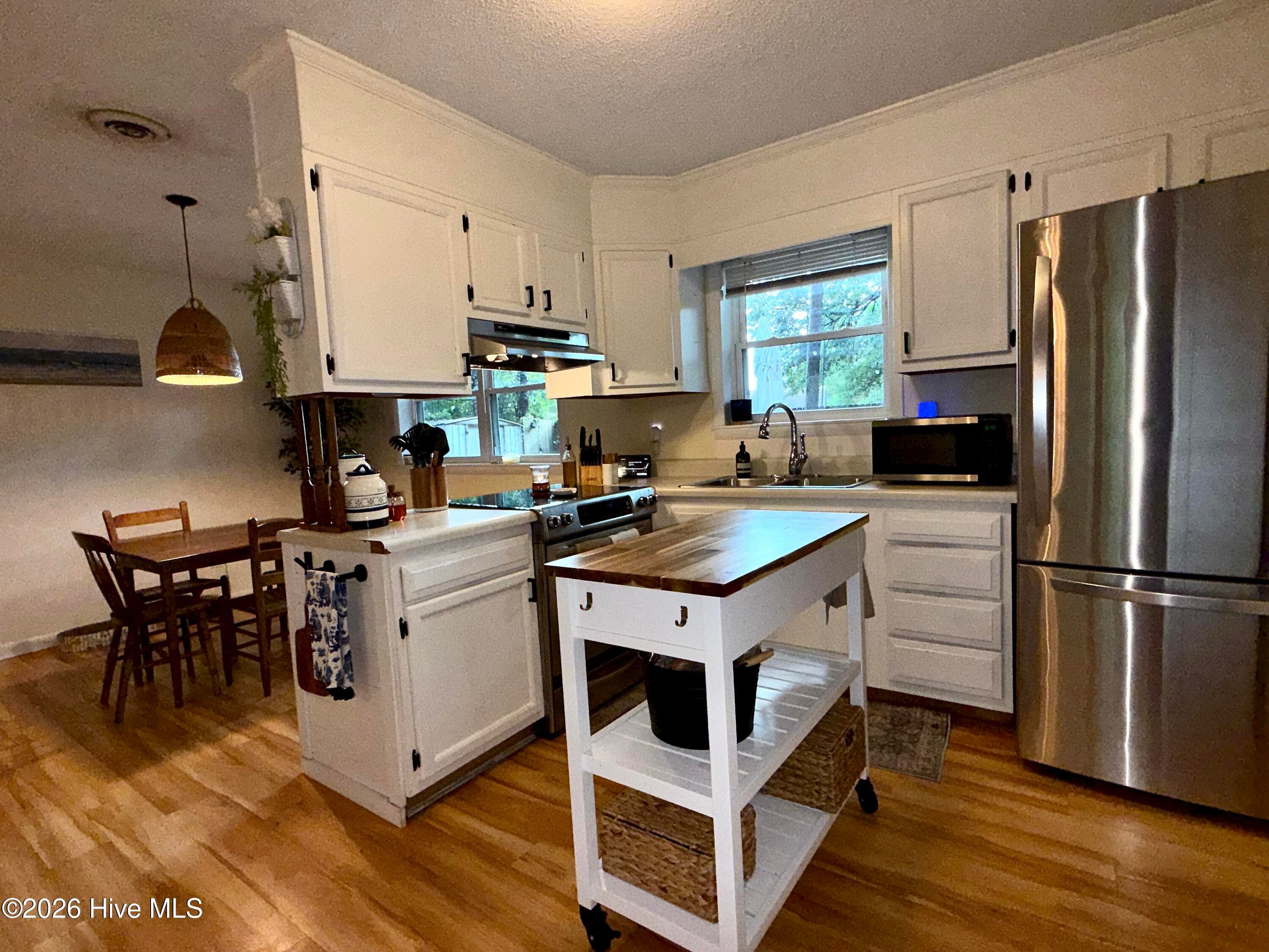 Single Family Residence at 517 Voltaire Place, Wilmington, NC 28412, photo 5 of 25
