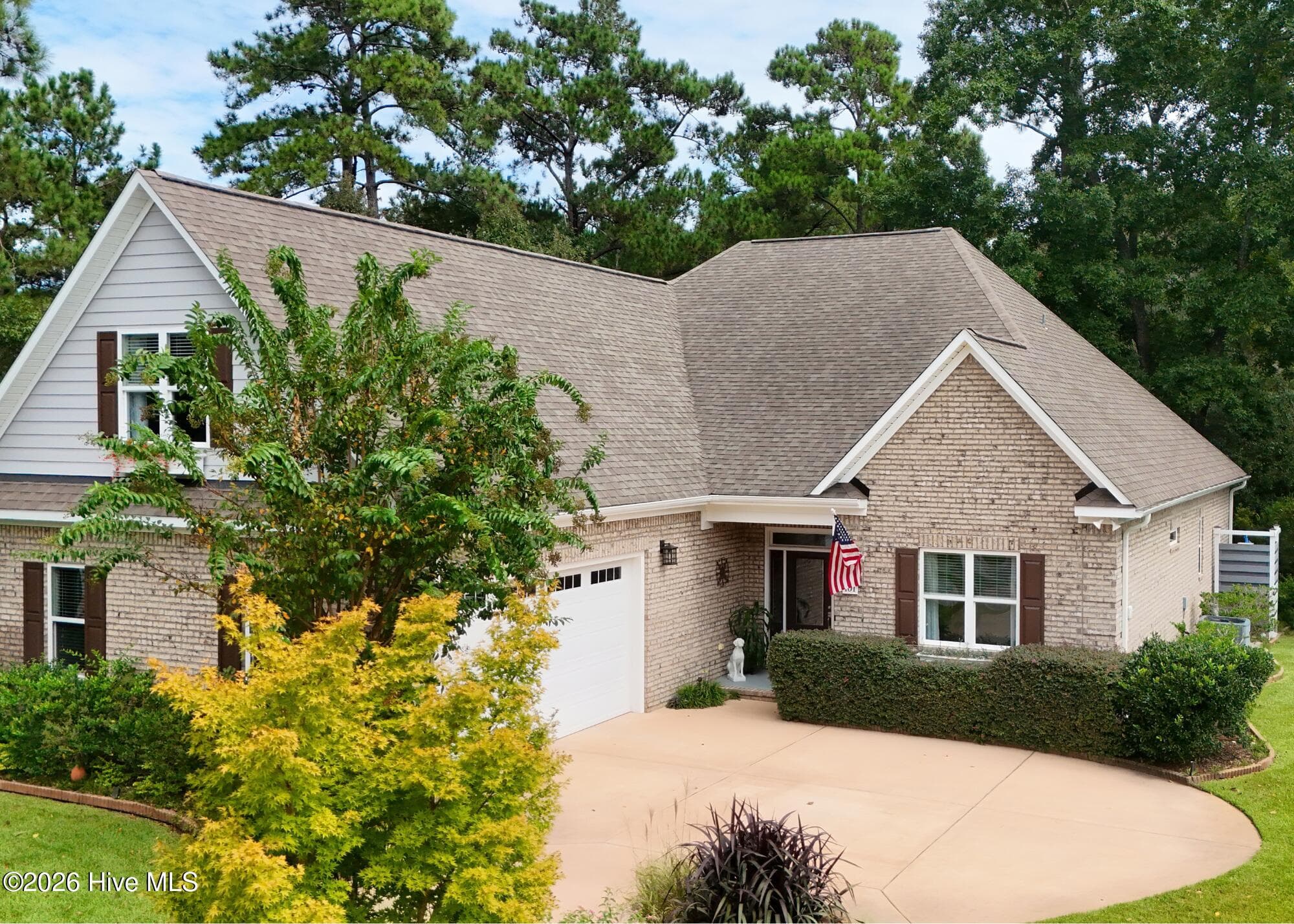 Single Family Residence at 101 Beaumont Circle, Hampstead, NC 28443, photo 3 of 43