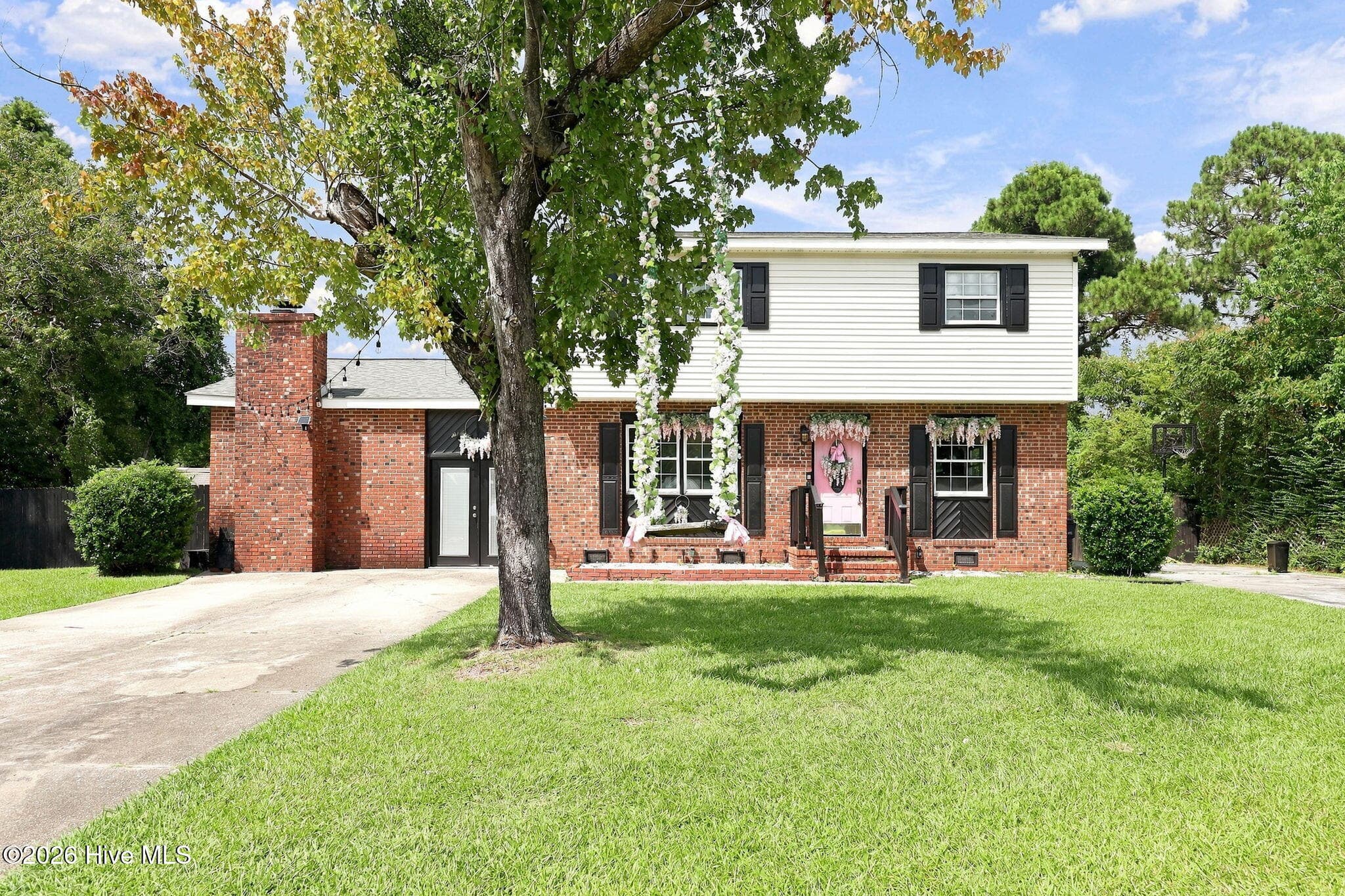 Single Family Residence at 407 Brynn Marr Road, Jacksonville, NC 28546, photo 2 of 49