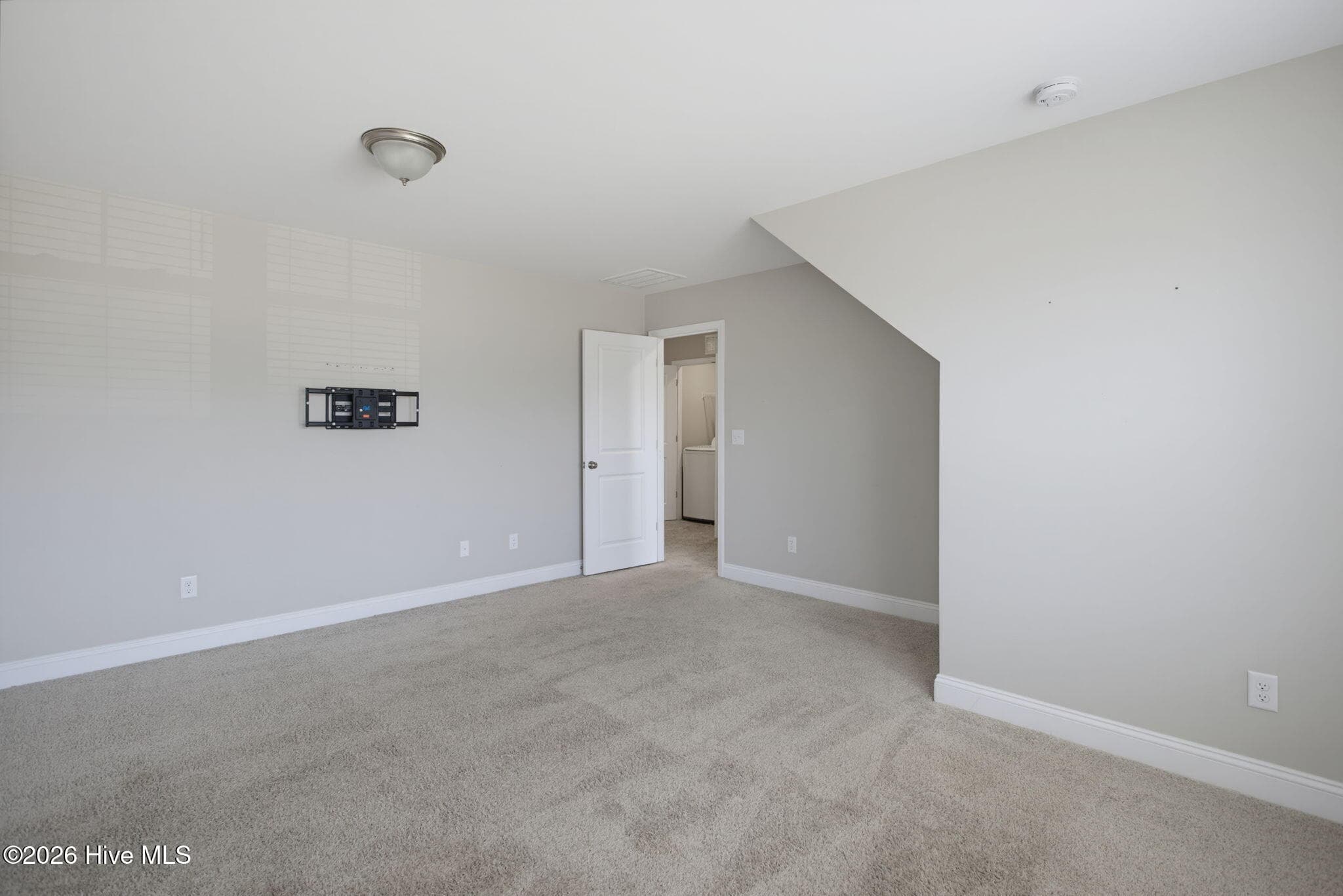 Single Family Residence at 4637 Runaway Bay Lane, Wilmington, NC 28405, photo 2 of 2