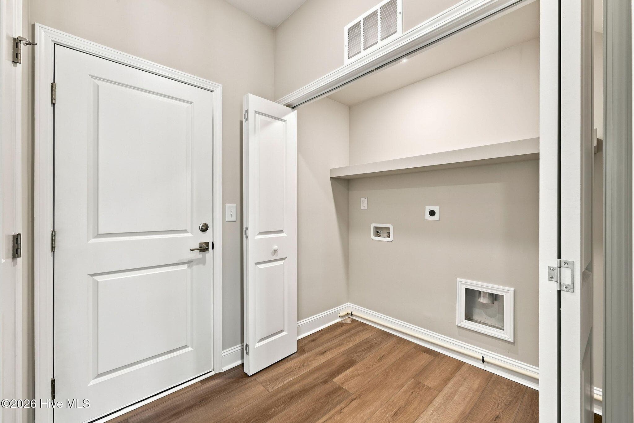 Single Family Residence at 1505 Mona Passage Court, New Bern, NC 28560, photo 2 of 3