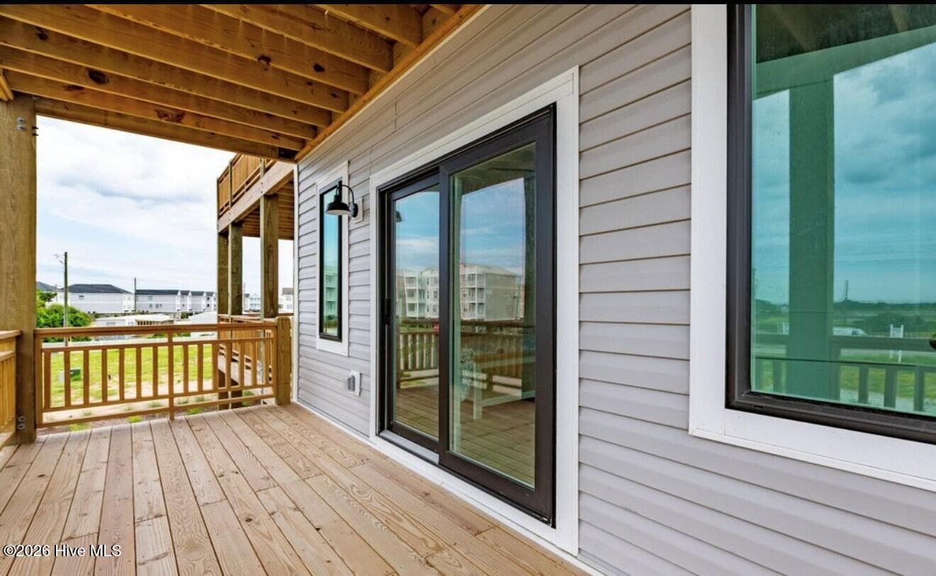 Townhouse at 124 Shell Road, Surf City, NC 28445, photo 29 of 33