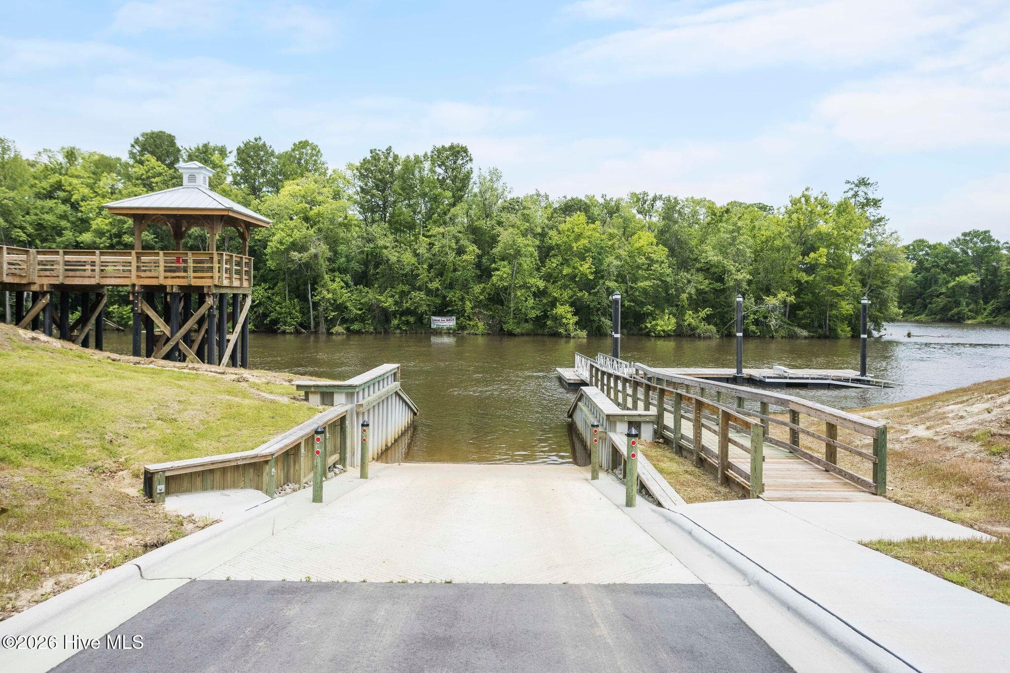 Skip the public boat ramp lines and get on the water faster. - 9281 221 Buccaneer Court NE, Leland, NC 28451