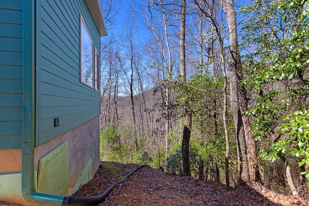 Single Family Residence at 285 Peachtree Mtn Est Road, Murphy, NC 28906, photo 68 of 82
