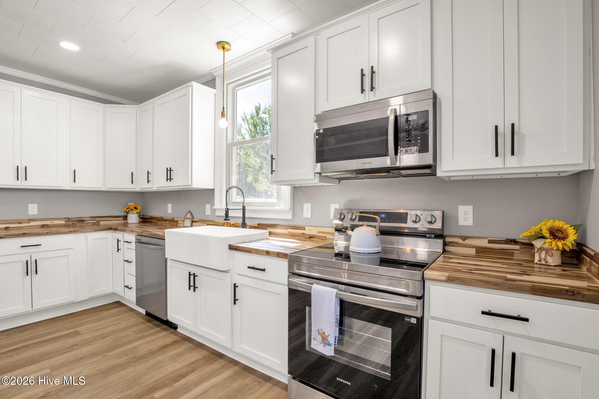 Single Family Residence at 806 W Roseboro Street, Roseboro, NC 28382, Roseboro, photo 12 of 37