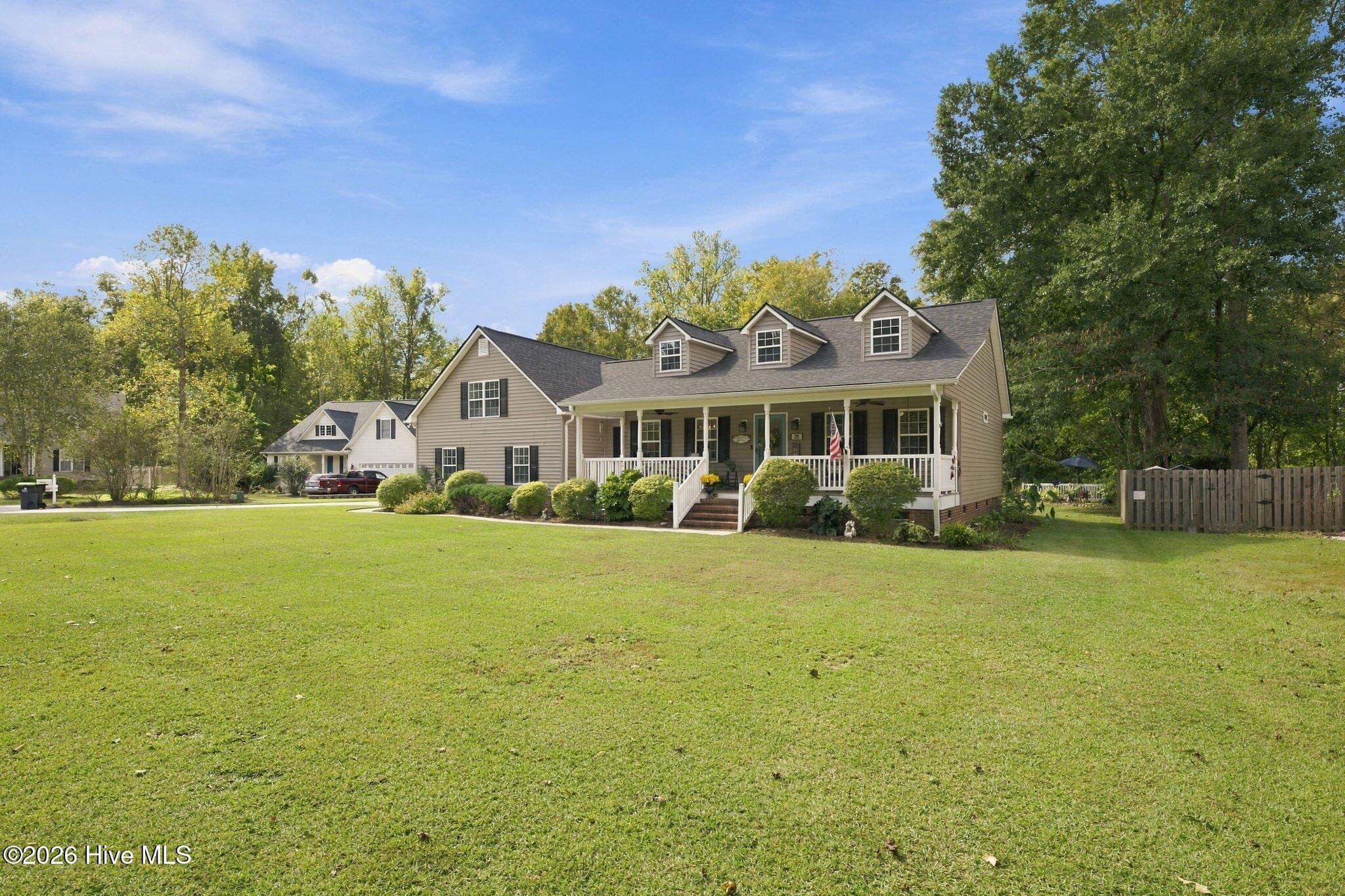 Single Family Residence at 100 Fern Court, New Bern, NC 28562, photo 2 of 53