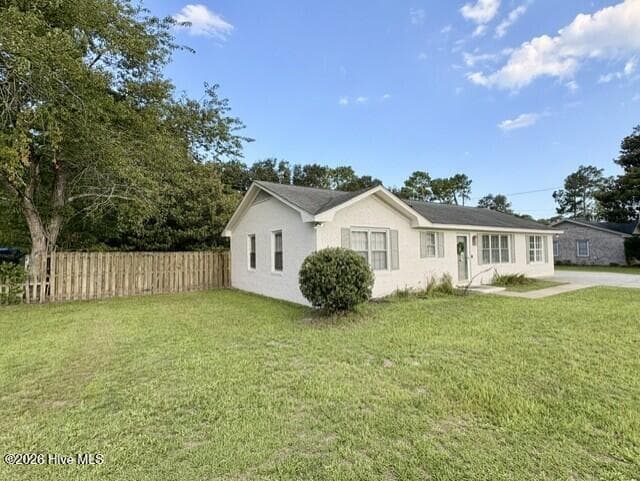Single Family Residence at 1202 Spring Branch Road, Wilmington, NC 28405, photo 3 of 21
