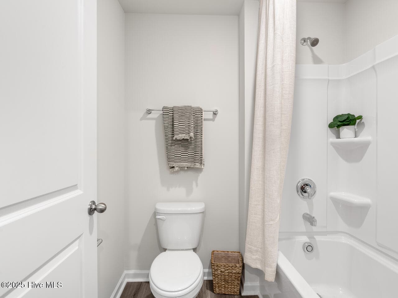 door separates double vanity sink - 280 Marshwood Street Lot 78, Richlands, NC 28574