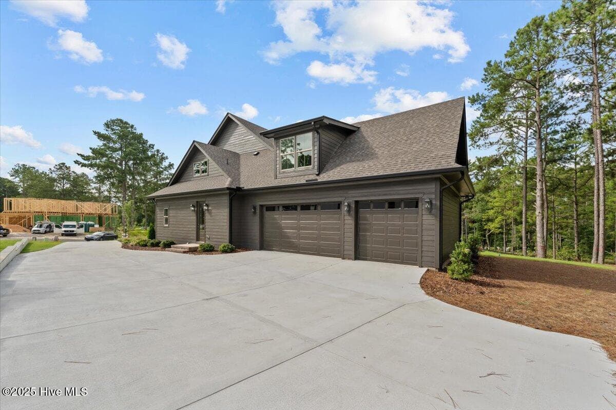 Single Family Residence at 315 Sloan Lane, Pinehurst, NC 28374, photo 10 of 131