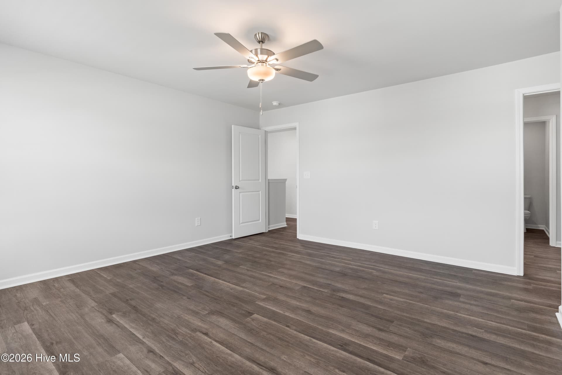 Single Family Residence at 148 N Squires Run Lane, Richlands, NC 28574, photo 15 of 52