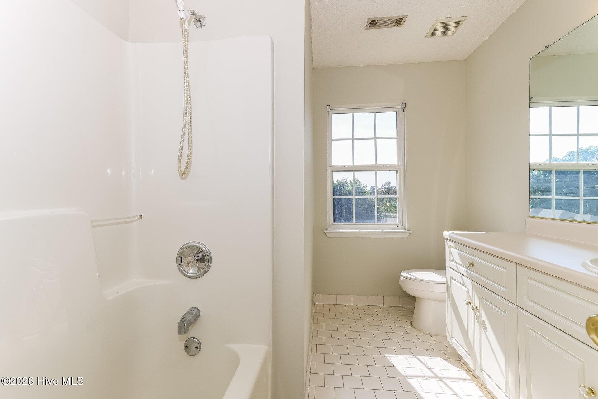 Single Family Residence at 4114 Big Oak Drive, Hephzibah, GA 30815, photo 8 of 14