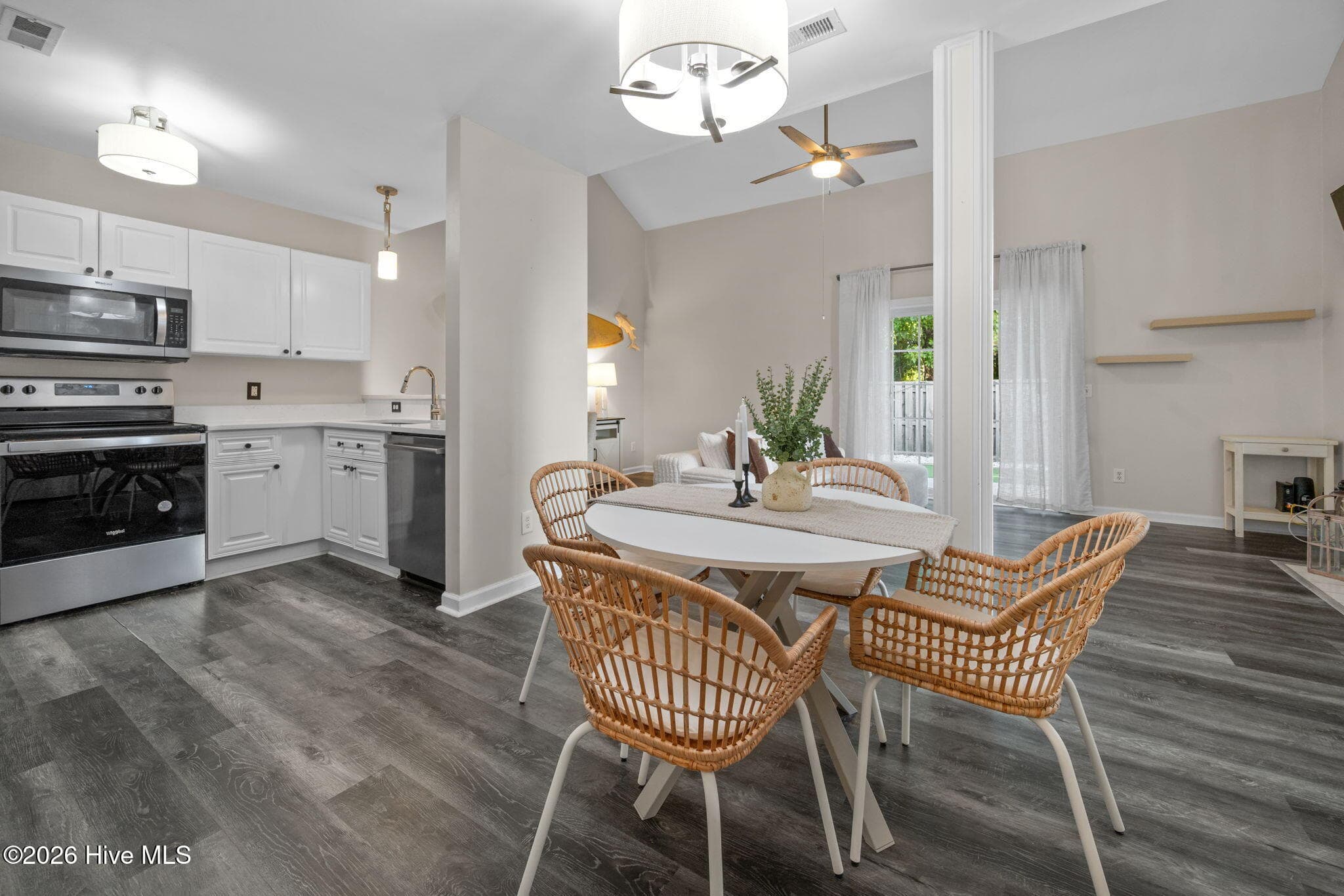 Townhouse at 4207 Winding Branches Drive, Wilmington, NC 28412, photo 6 of 25