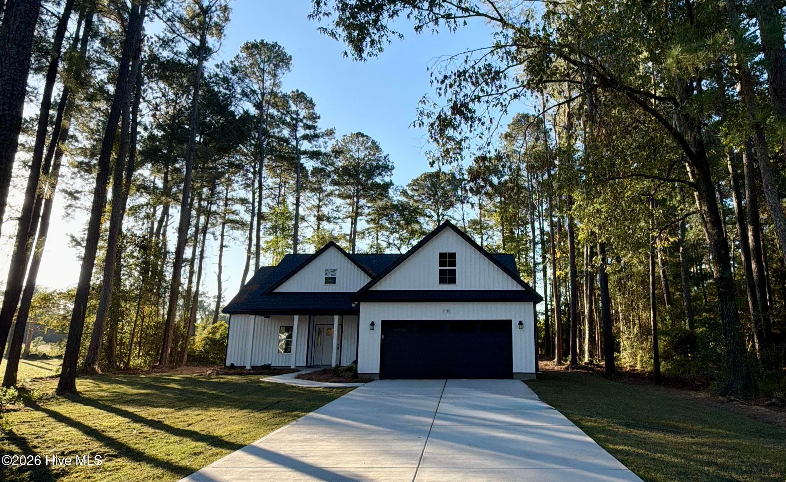 Single Family Residence at 5715 Edith Road, Ayden, NC 28513, photo 2 of 26