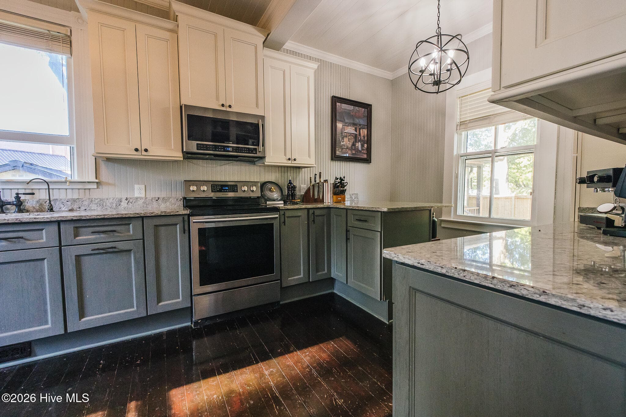 Single Family Residence at 615 New Street, New Bern, NC 28560, photo 11 of 82