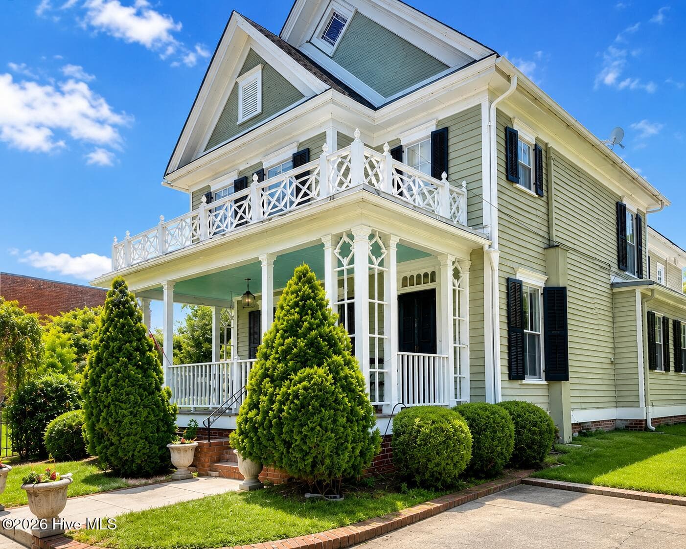 virtual with driveway enhanced - 405 Hancock Street, New Bern, NC 28560