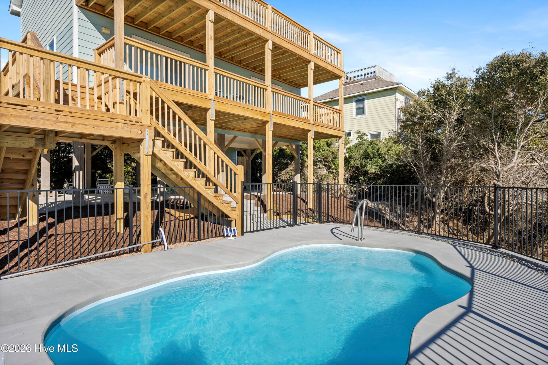 Single Family Residence at 1004 Ocean Drive, Emerald Isle, NC 28594, photo 38 of 48