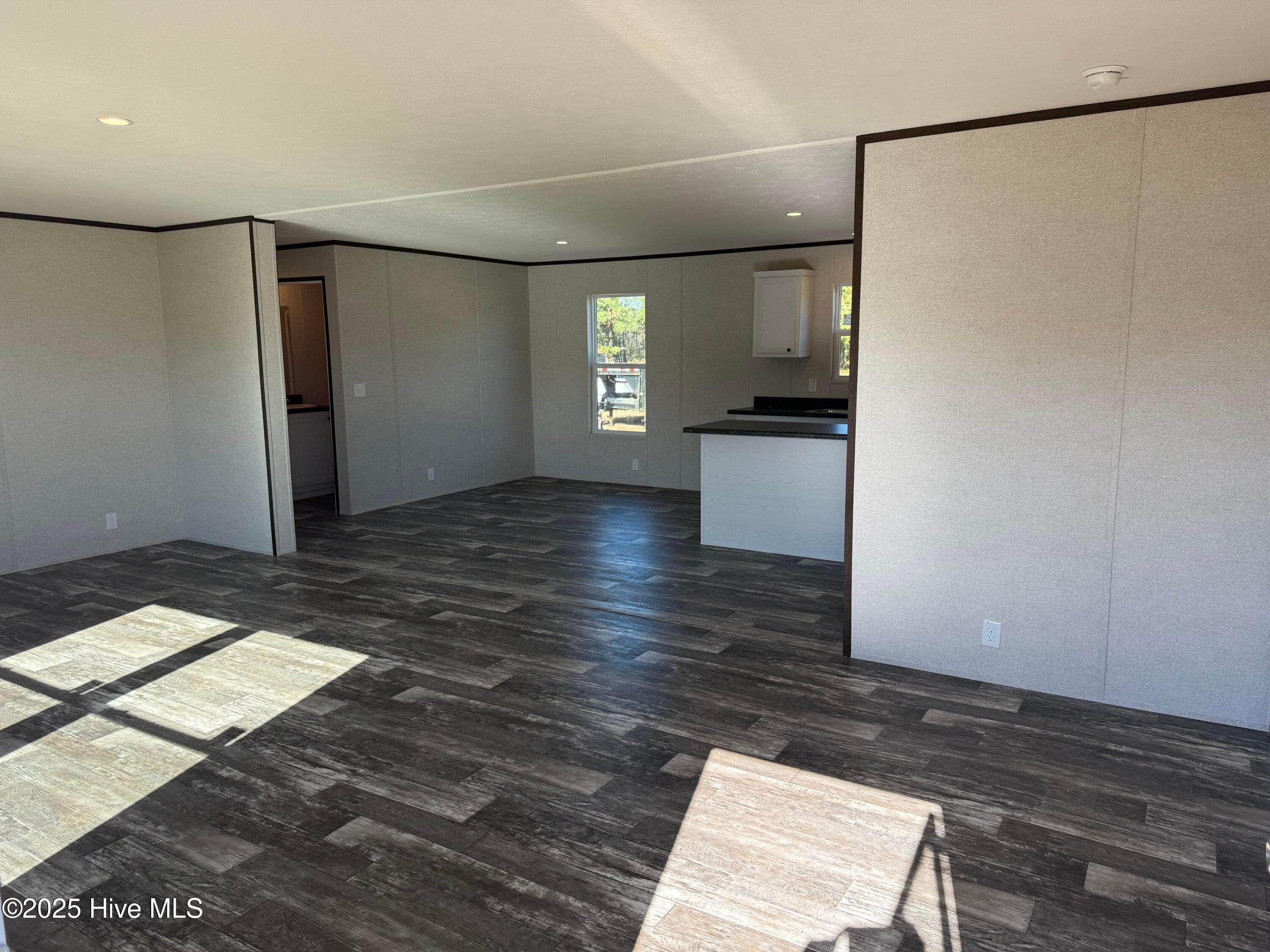 Manufactured Home at 2227 Twisted Hickory Road, Elizabethtown, NC 28337, photo 7 of 27