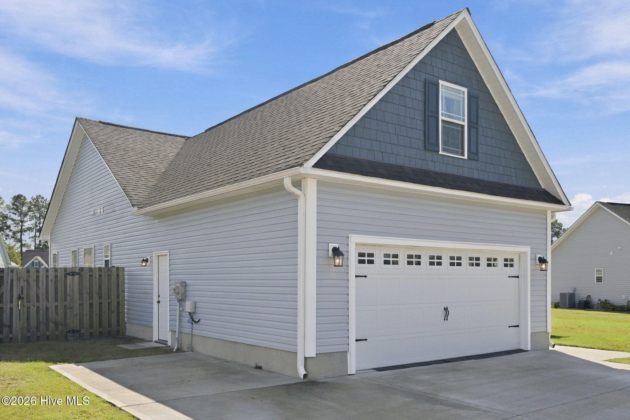 Single Family Residence at 120 Pembury Way, Richlands, NC 28574, photo 4 of 75