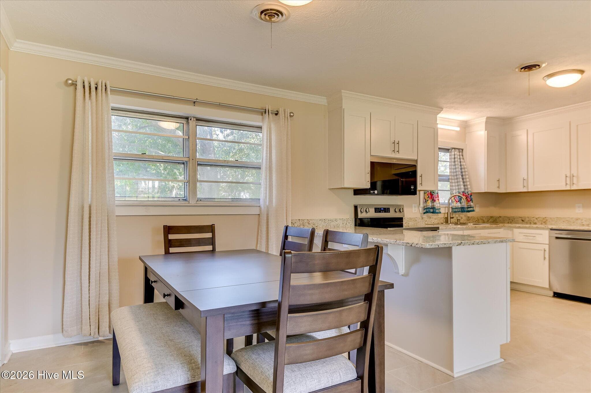 Single Family Residence at 301 Edgewood Drive, North Augusta, SC 29841, North Augusta, photo 12 of 37