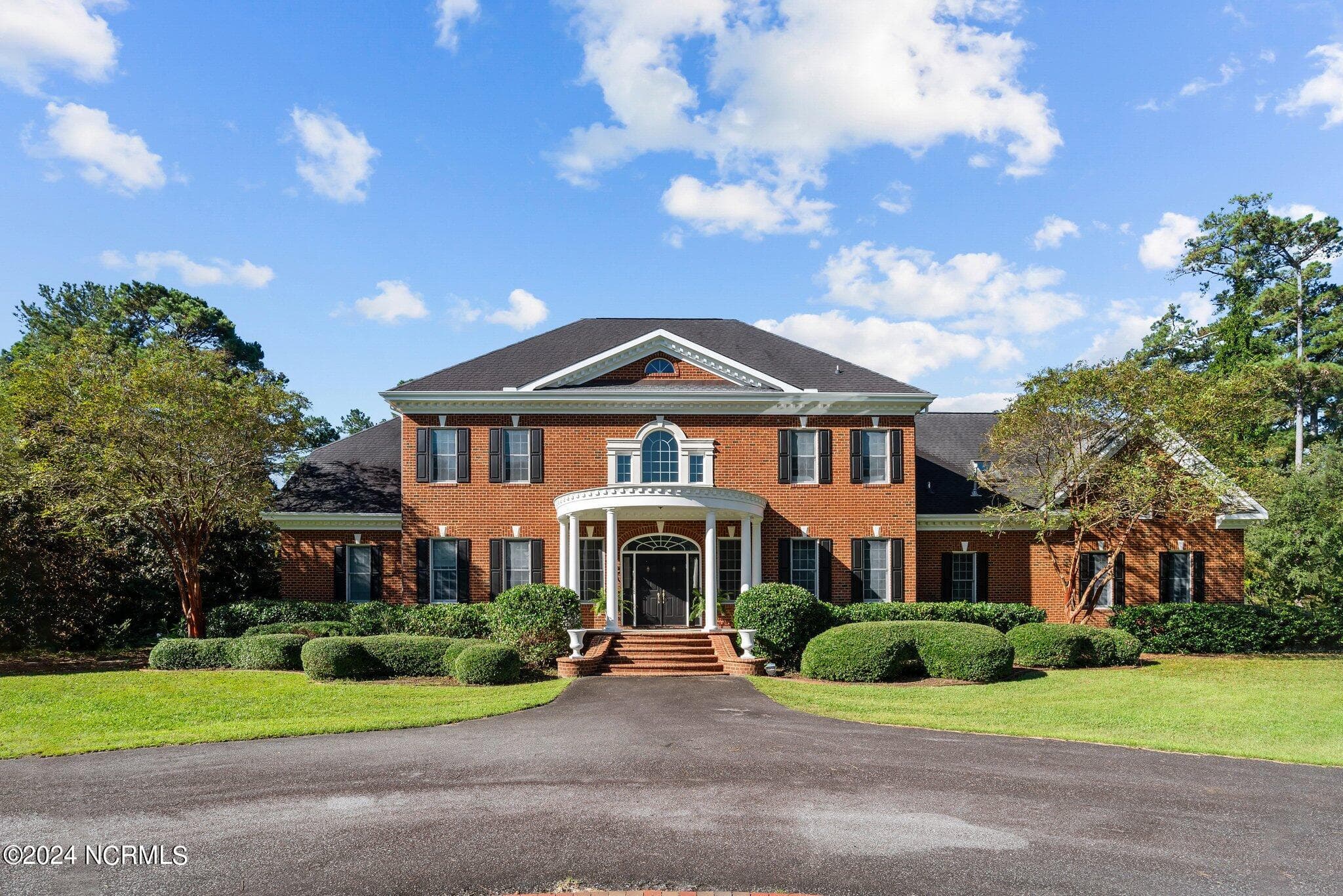 Single Family Residence at 450 Cox Road, Washington, NC 27889, Washington, photo 2 of 74