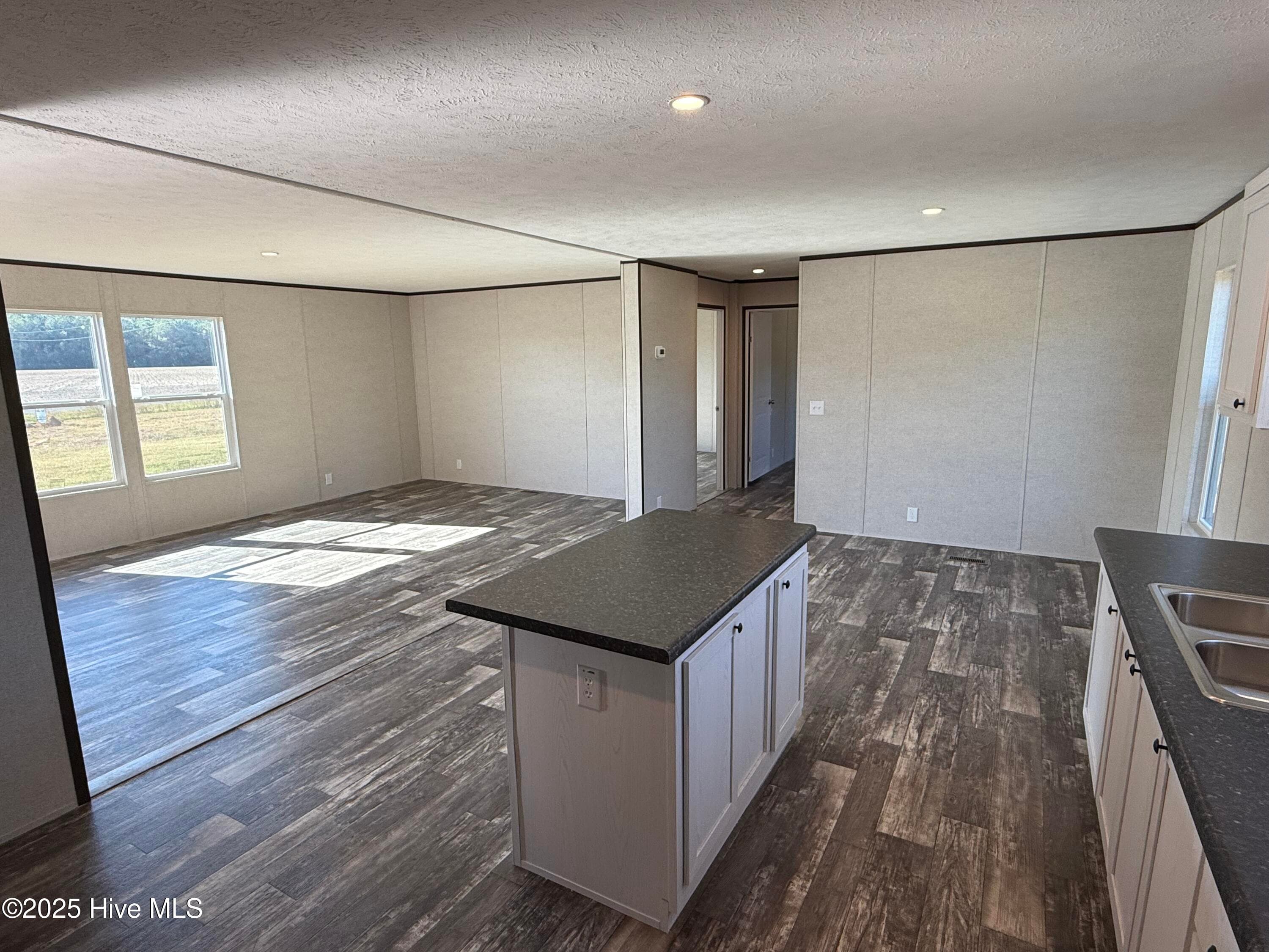 Manufactured Home at 2227 Twisted Hickory Road, Elizabethtown, NC 28337, photo 11 of 27