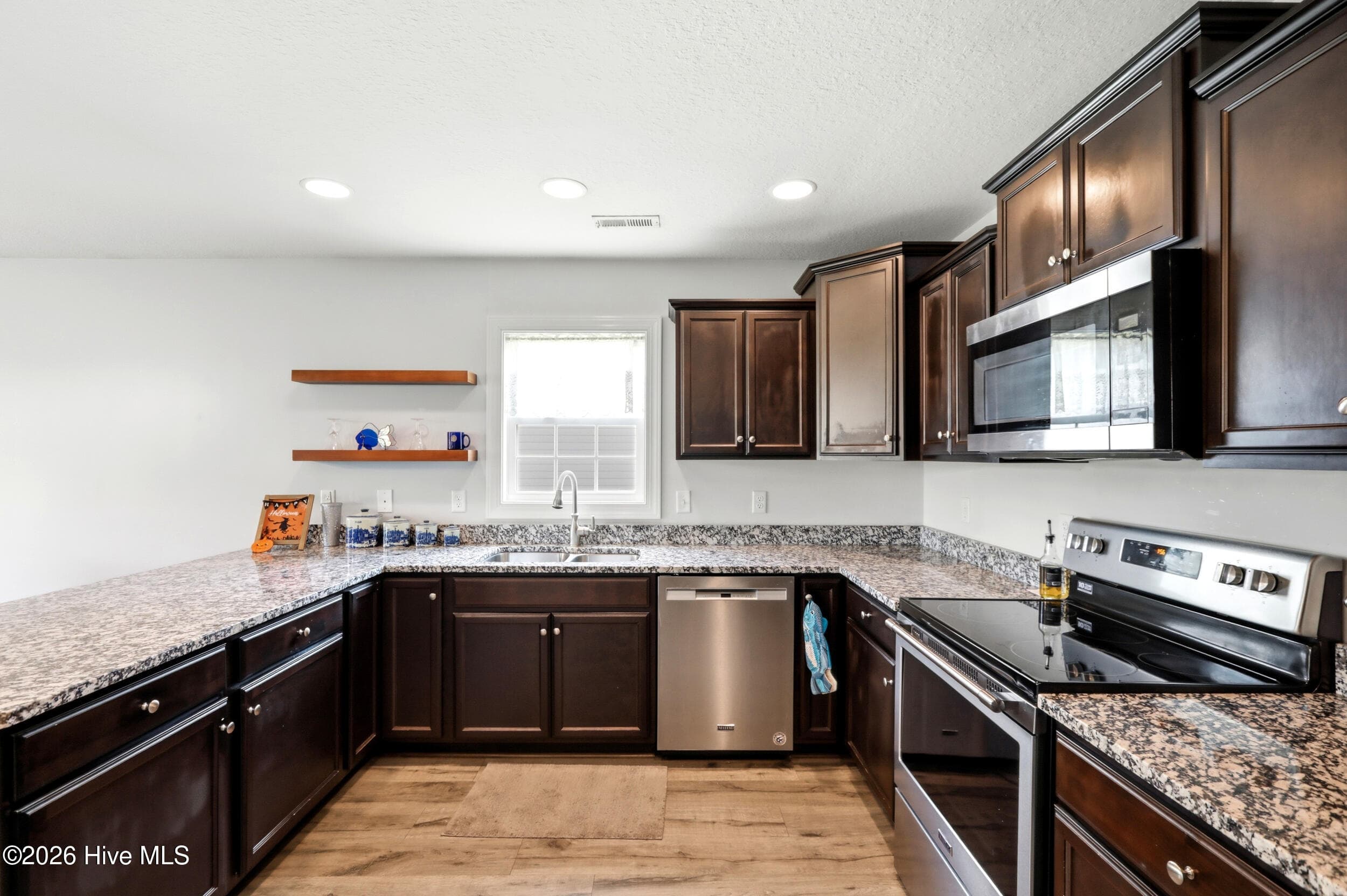 Single Family Residence at 306 Wood House Drive, Jacksonville, NC 28546, photo 18 of 56