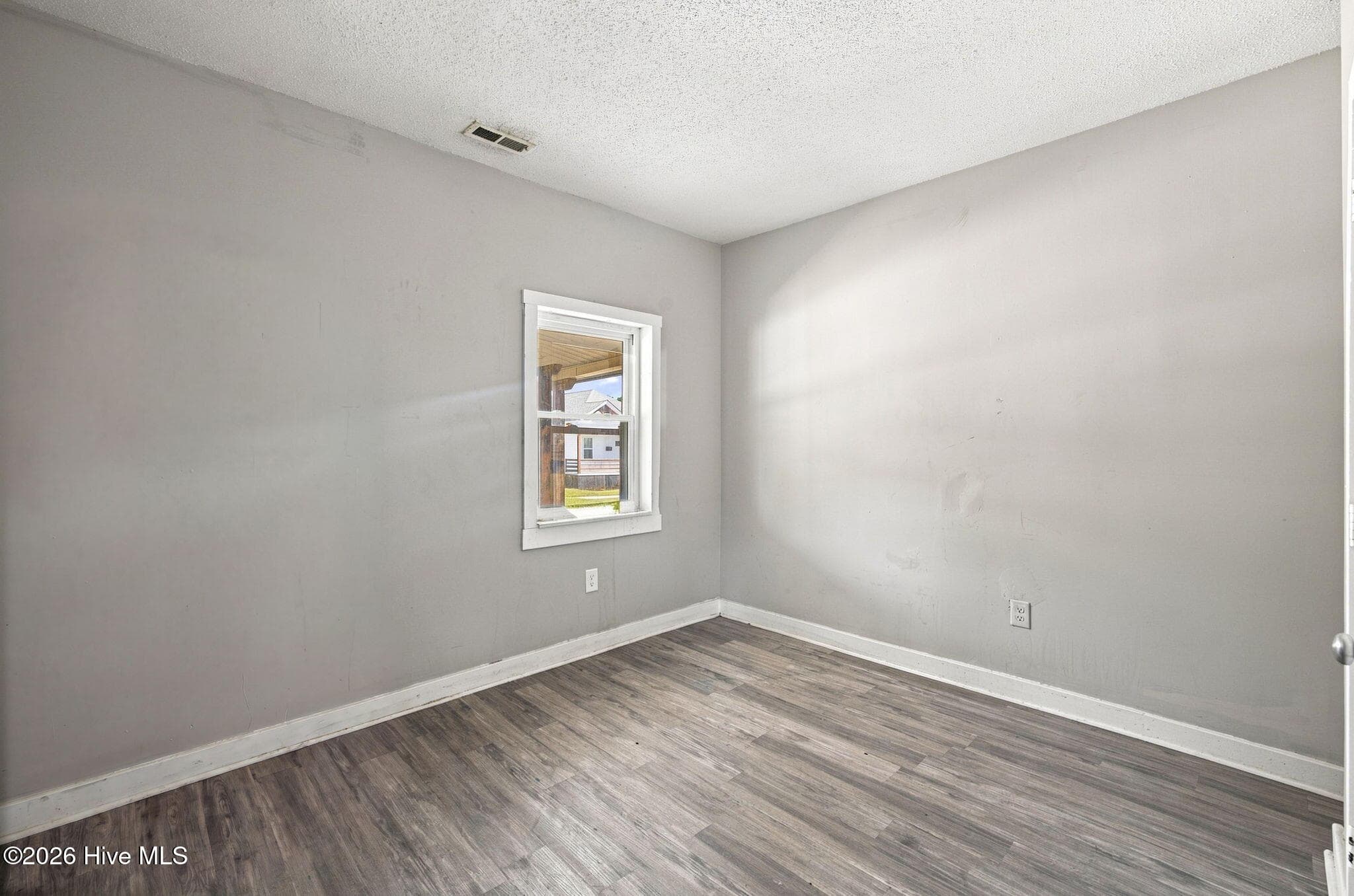 Single Family Residence at 1314 Glenn Street, Wilmington, NC 28401, photo 18 of 38