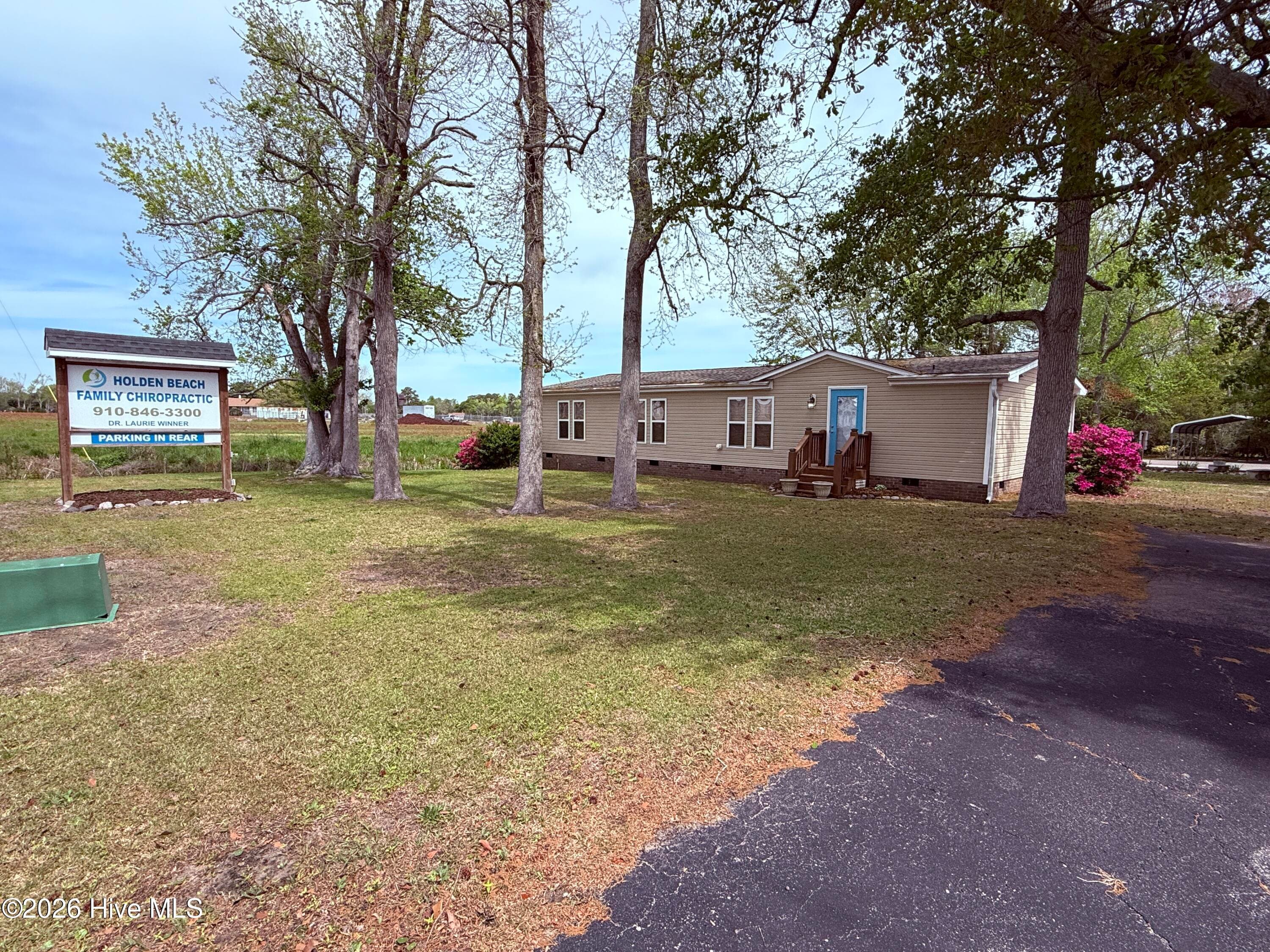 Improved at 1786 Pine Valley Drive SW, Supply, NC 28462, photo 2 of 29