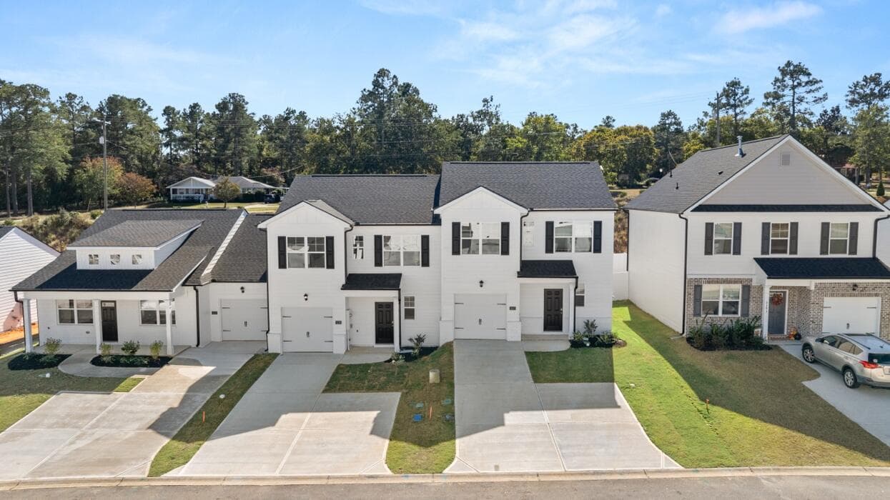 Townhouse at 814 Feldspar Manor, Graniteville, SC 29829, photo 3 of 53