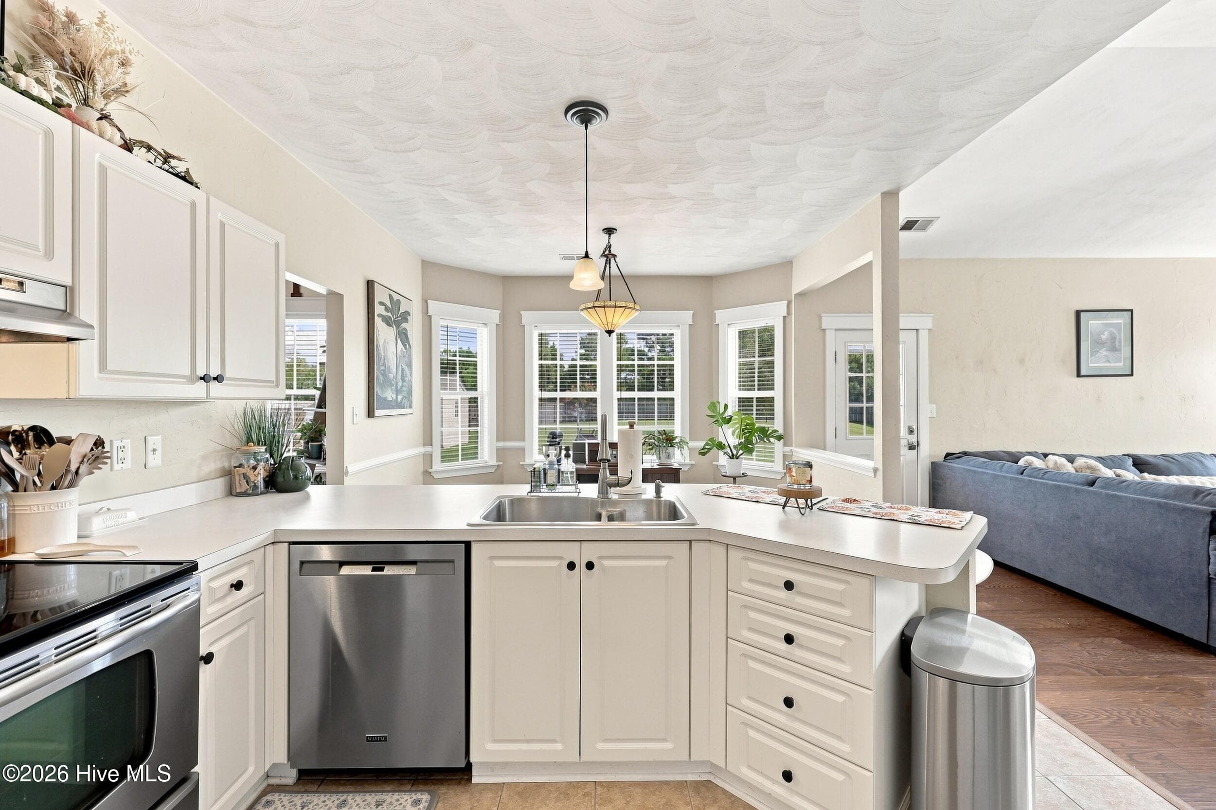 Single Family Residence at 122 Mack Jones Road, Moyock, NC 27958, photo 11 of 38
