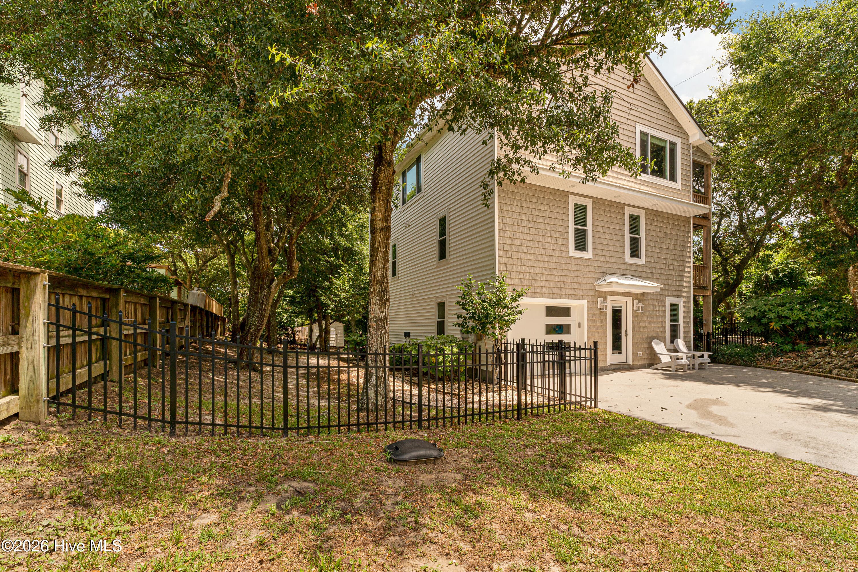 Single Family Residence at 102 Sandpiper Lane, Indian Beach, NC 28512, photo 53 of 64