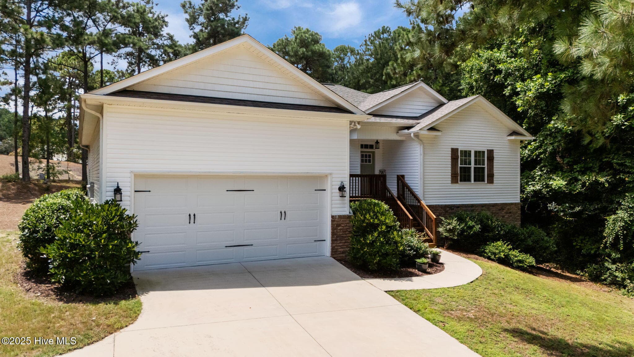 Single Family Residence at 27 Pine Lake Drive, Whispering Pines, NC 28327, Whispering Pines, photo 3 of 36