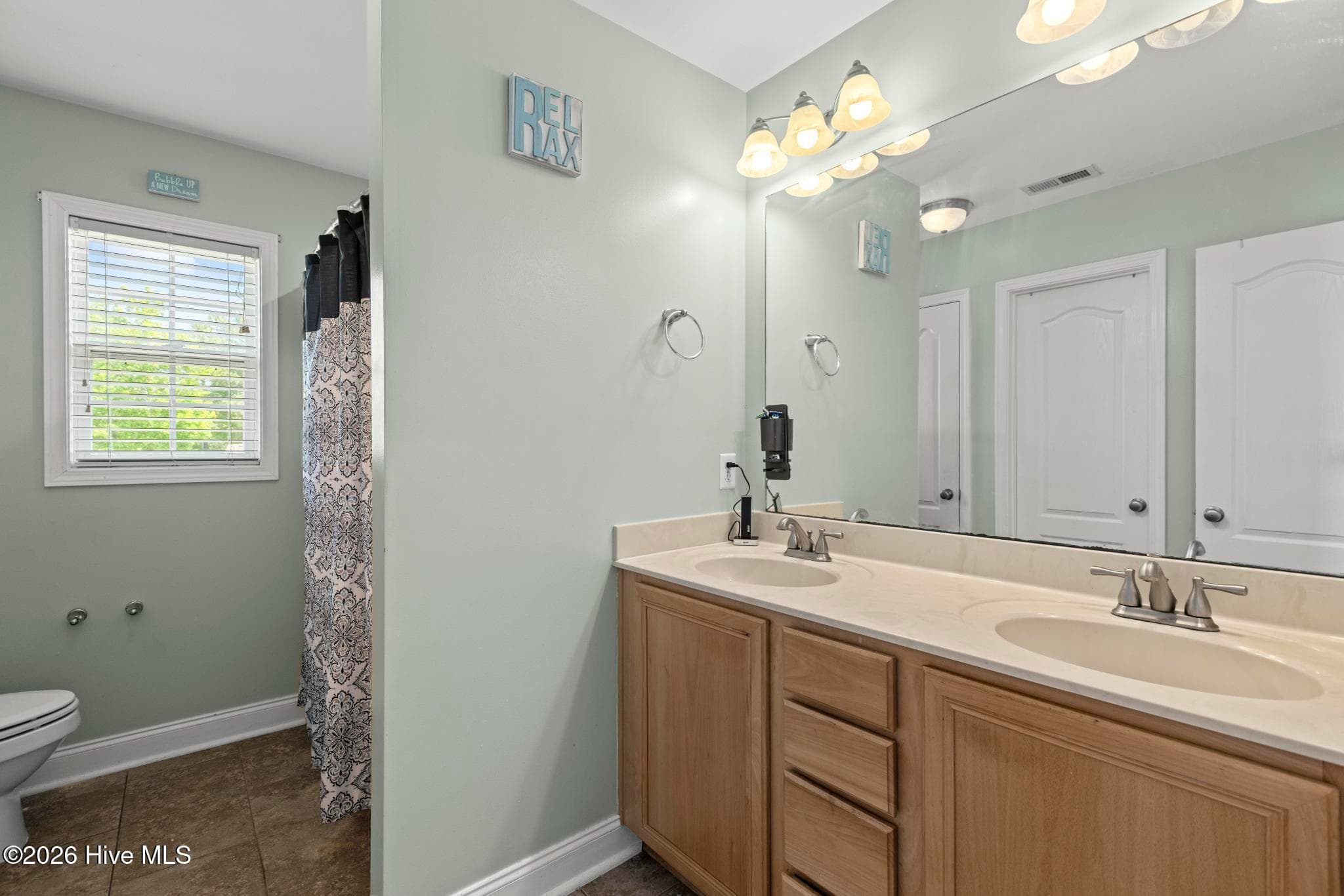 Single Family Residence at 208 Gelynda Court, Holly Ridge, NC 28445, photo 35 of 53