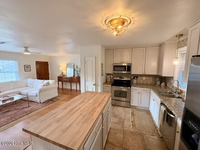 Single Family Residence at 1202 Spring Branch Road, Wilmington, NC 28405, photo 8 of 21