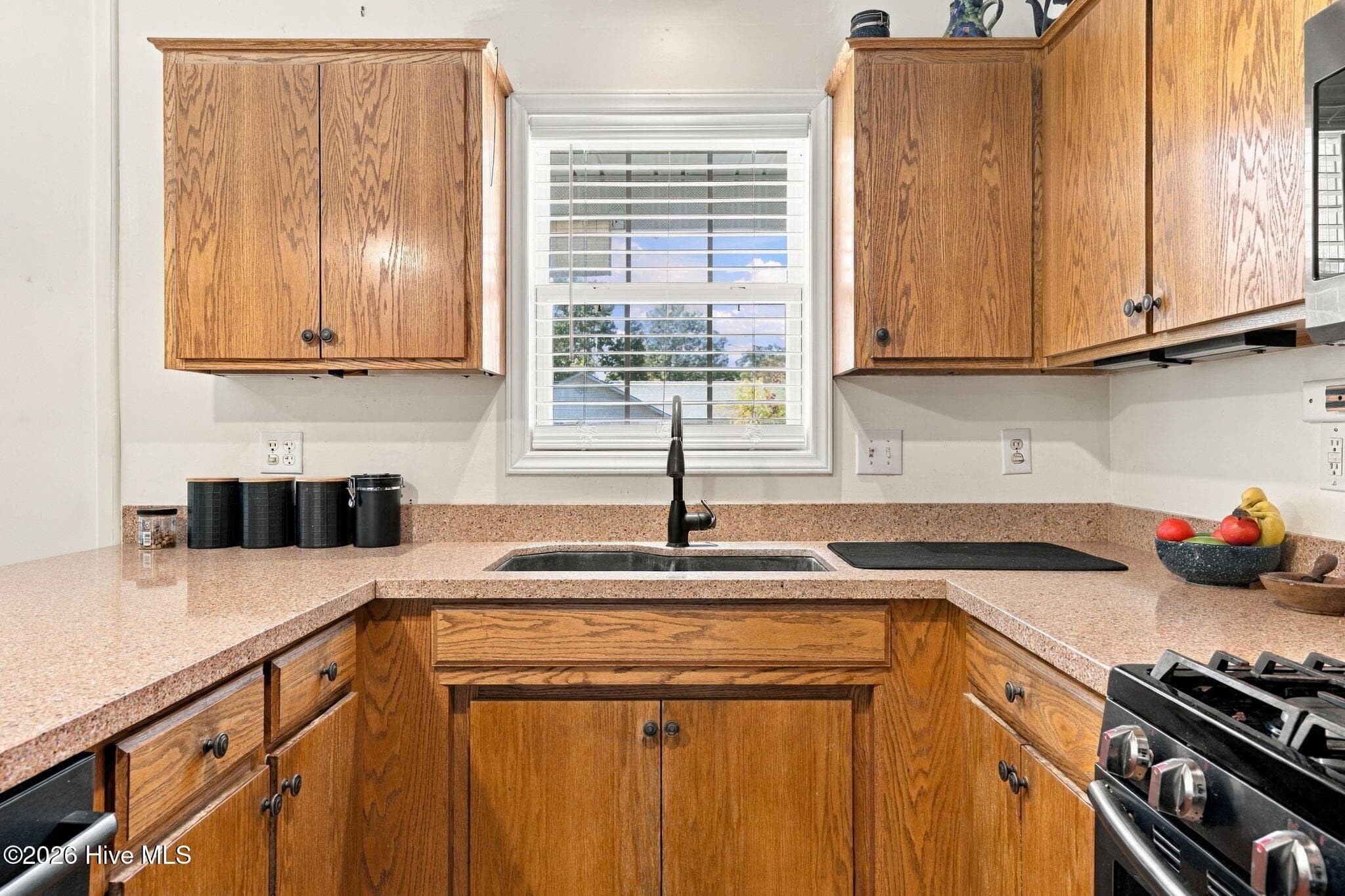 Single Family Residence at 3910 Yarmouth Road, New Bern, NC 28562, photo 19 of 40