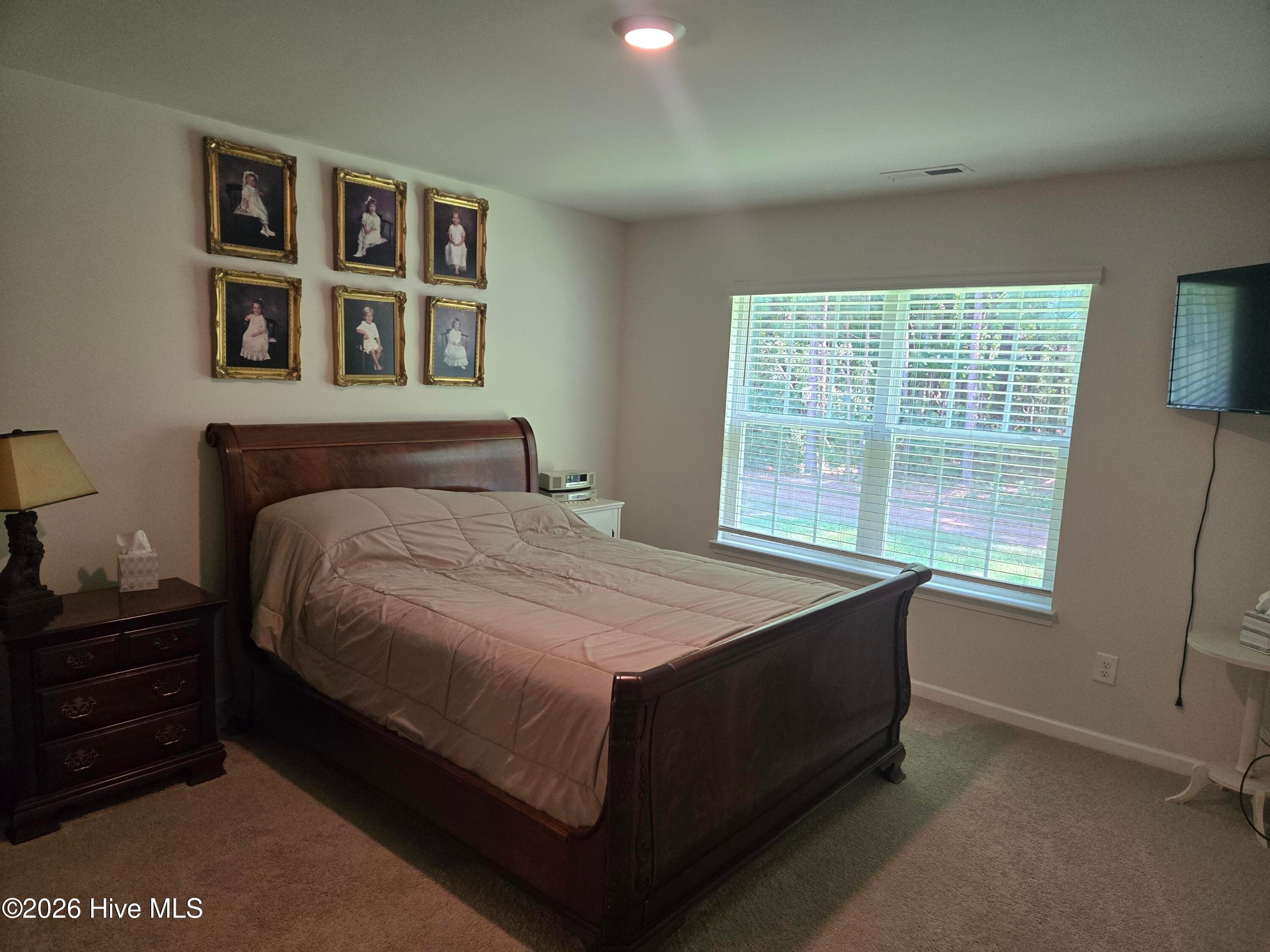 Single Family Residence at 301 Stratton Place, Washington, NC 27889, photo 8 of 12