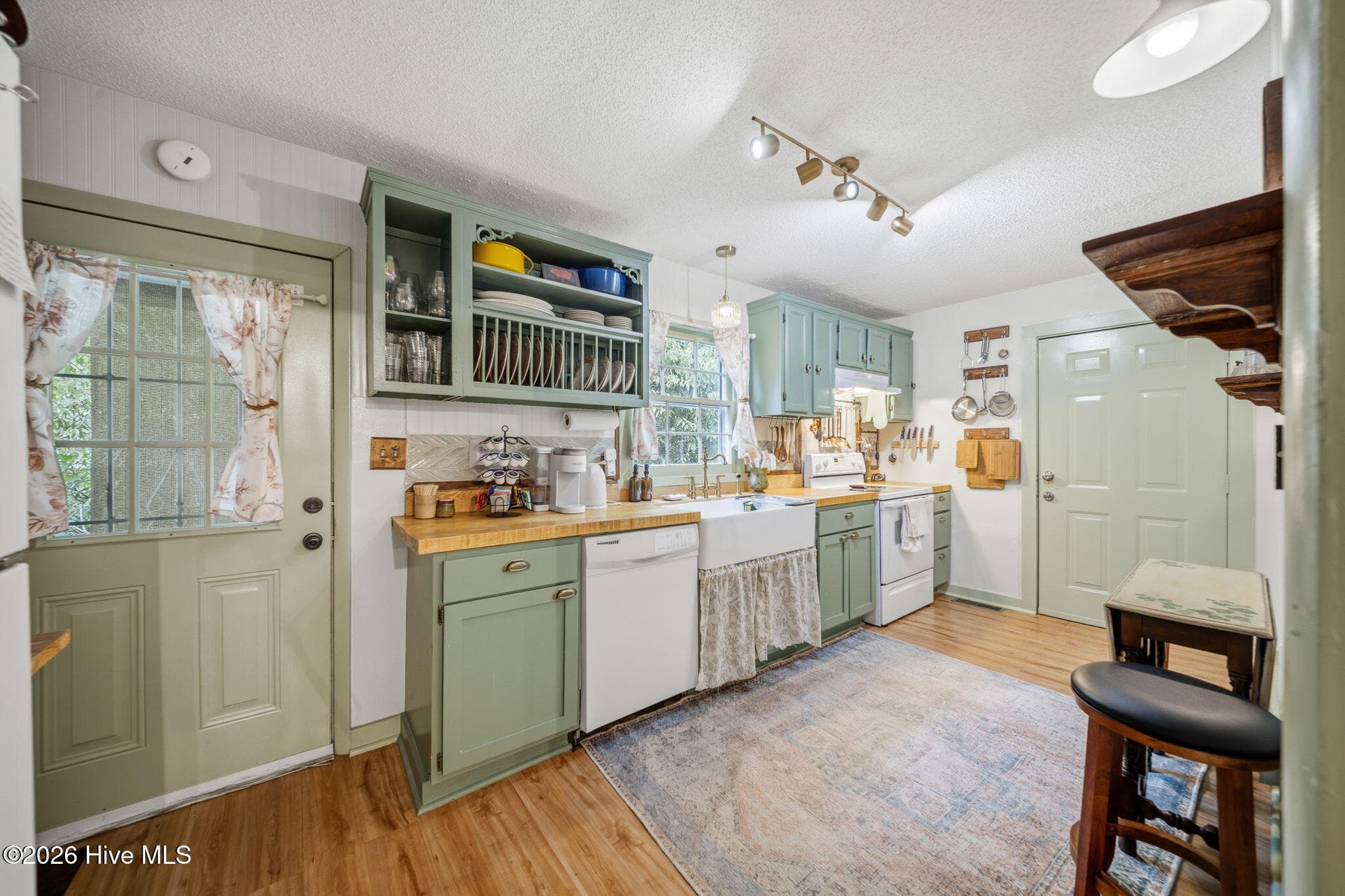 Triplex at 418 Campbell Street, Wilmington, NC 28401, photo 10 of 59