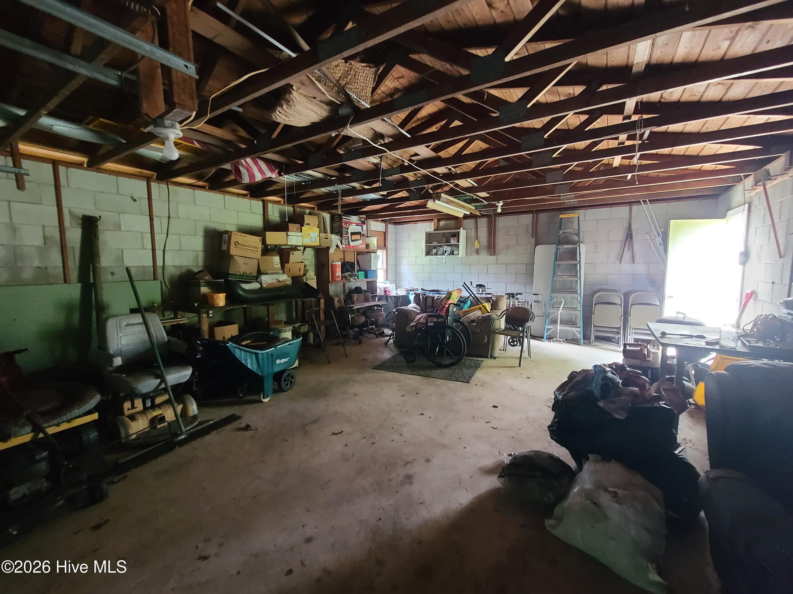Detached Garage-Interior - 569 Central Avenue, Kinston, NC 28504