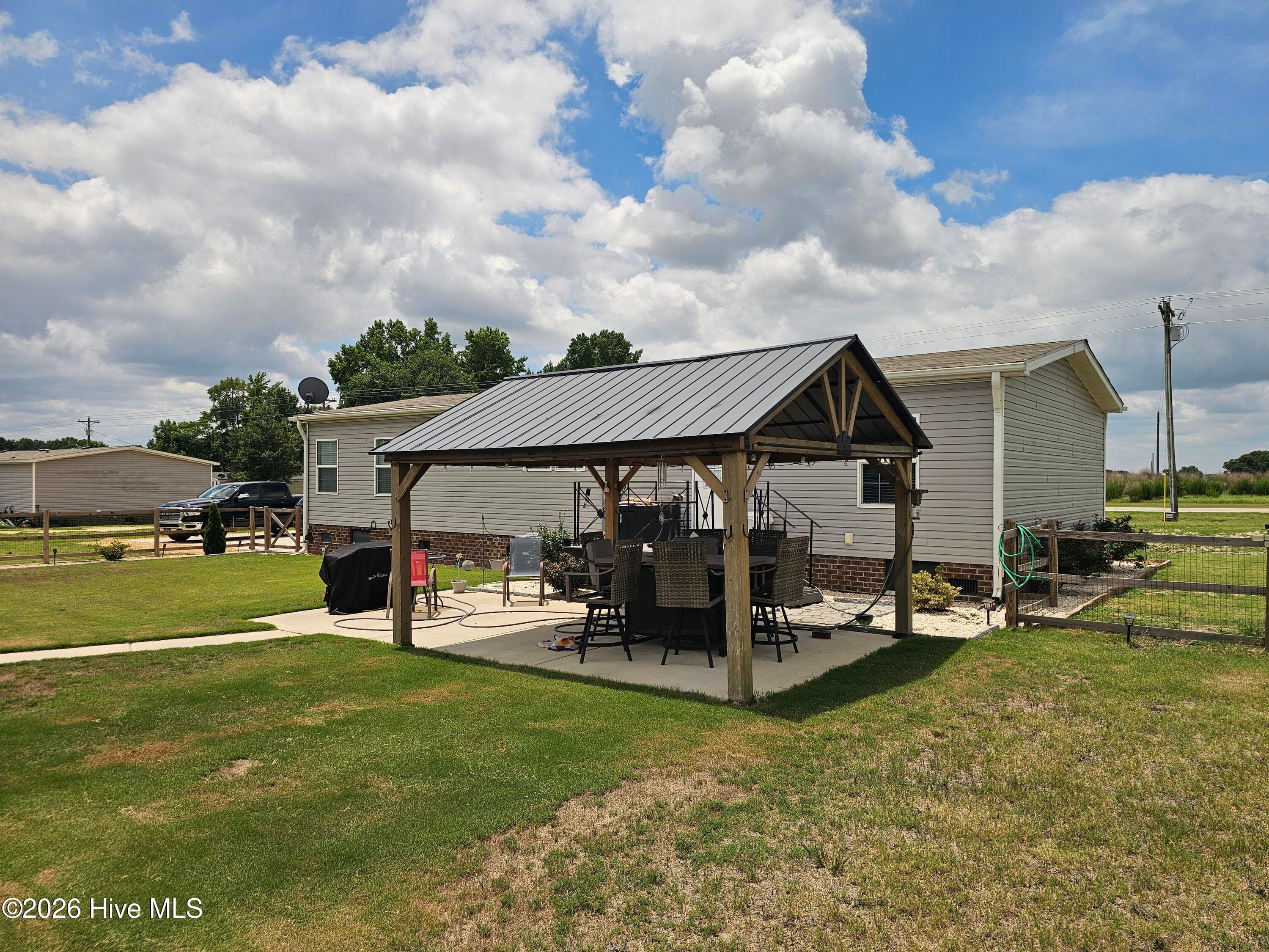 2866 Basstown Road, Clinton, NC 28328