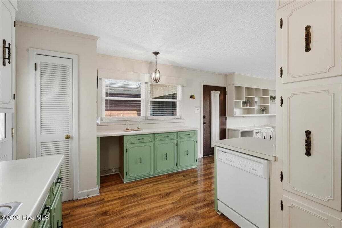 Single Family Residence at 1618 W US 70 Hwy W, Goldsboro, NC 27530, photo 11 of 56