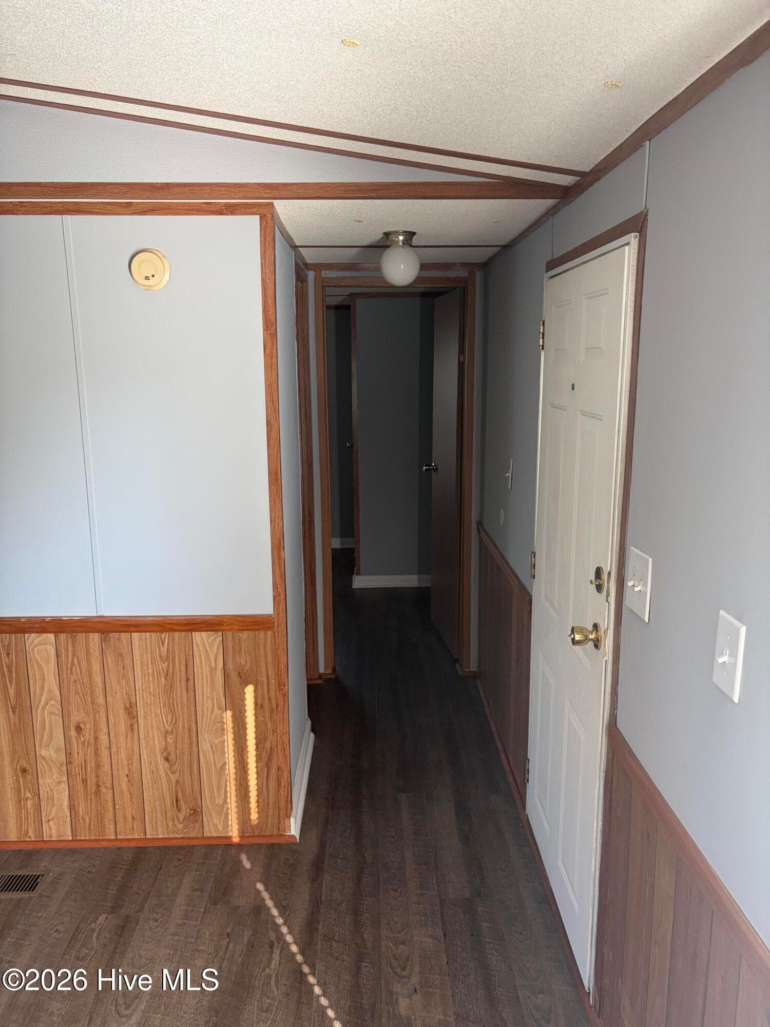 Manufactured Home at 1934 Creswell Place SW, Supply, NC 28462, photo 5 of 17