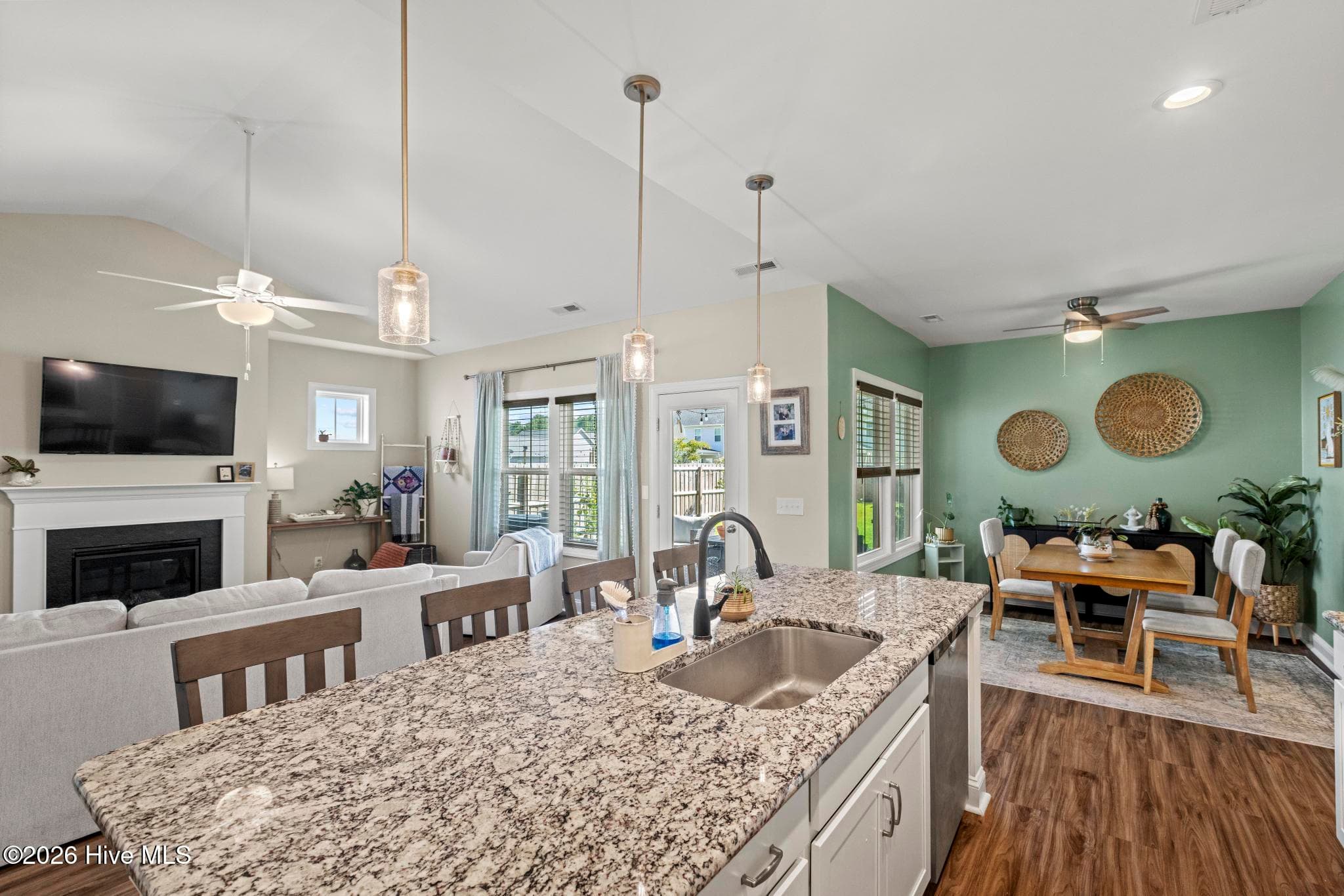 Single Family Residence at 37 W Weatherbee Way, Hampstead, NC 28443, photo 9 of 26