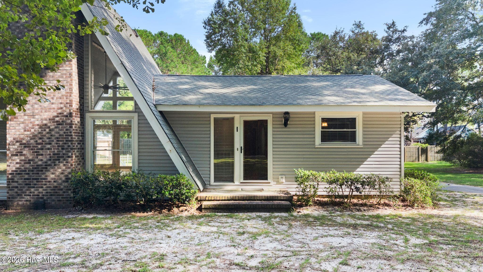 Single Family Residence at 220 Brockway Road, Wilmington, NC 28411, photo 8 of 97