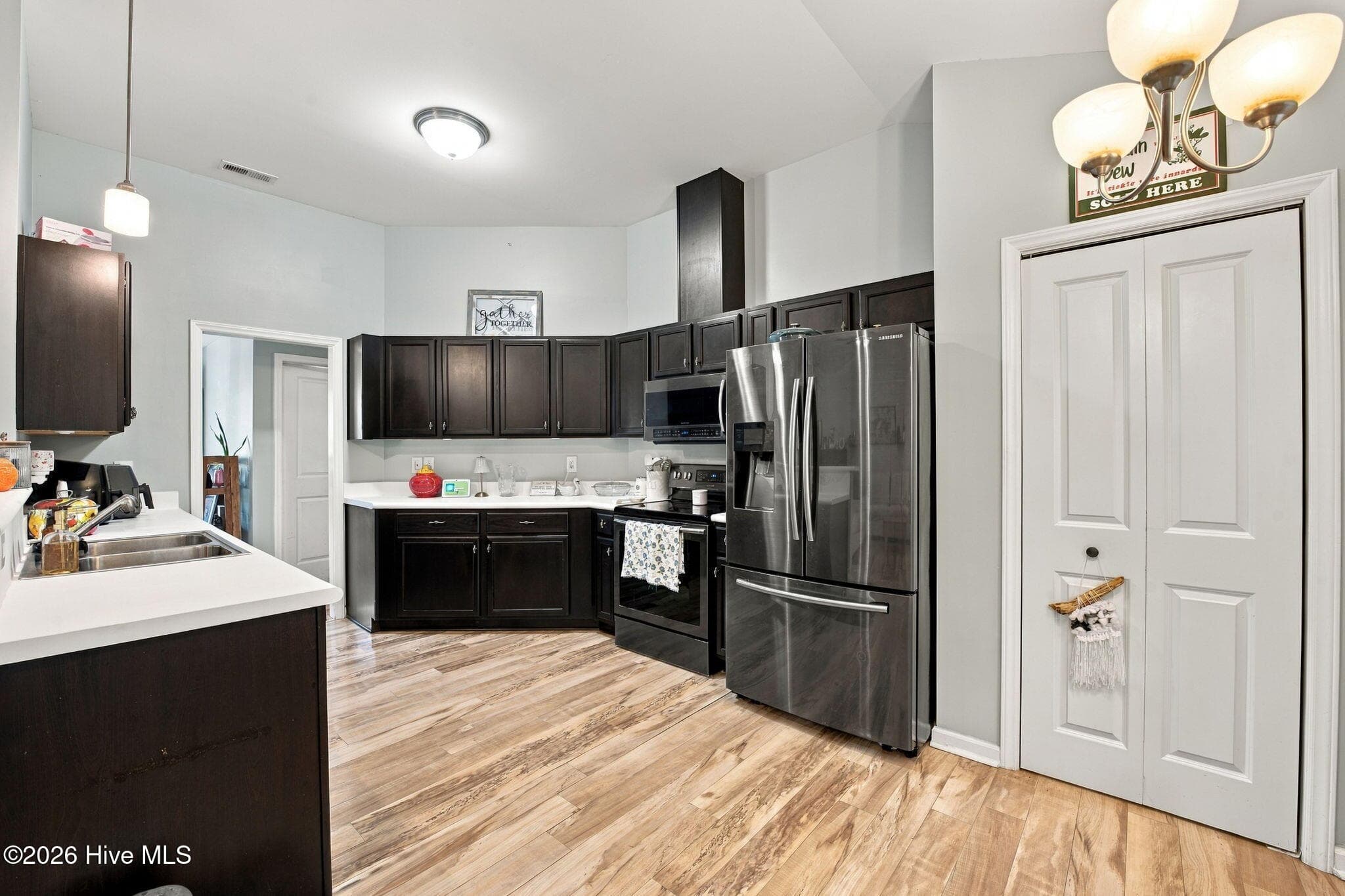 Single Family Residence at 104 Lynden Lane, New Bern, NC 28560, photo 23 of 51